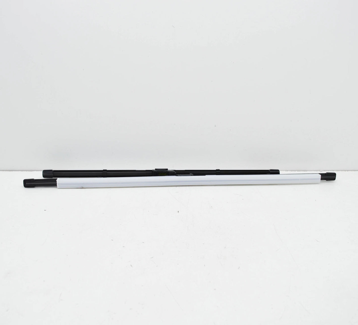 NEW AUDI Q8 FRONT WINDSHIELD AERODYNAMIC WIPER BLADE SET LHD 4M8998002