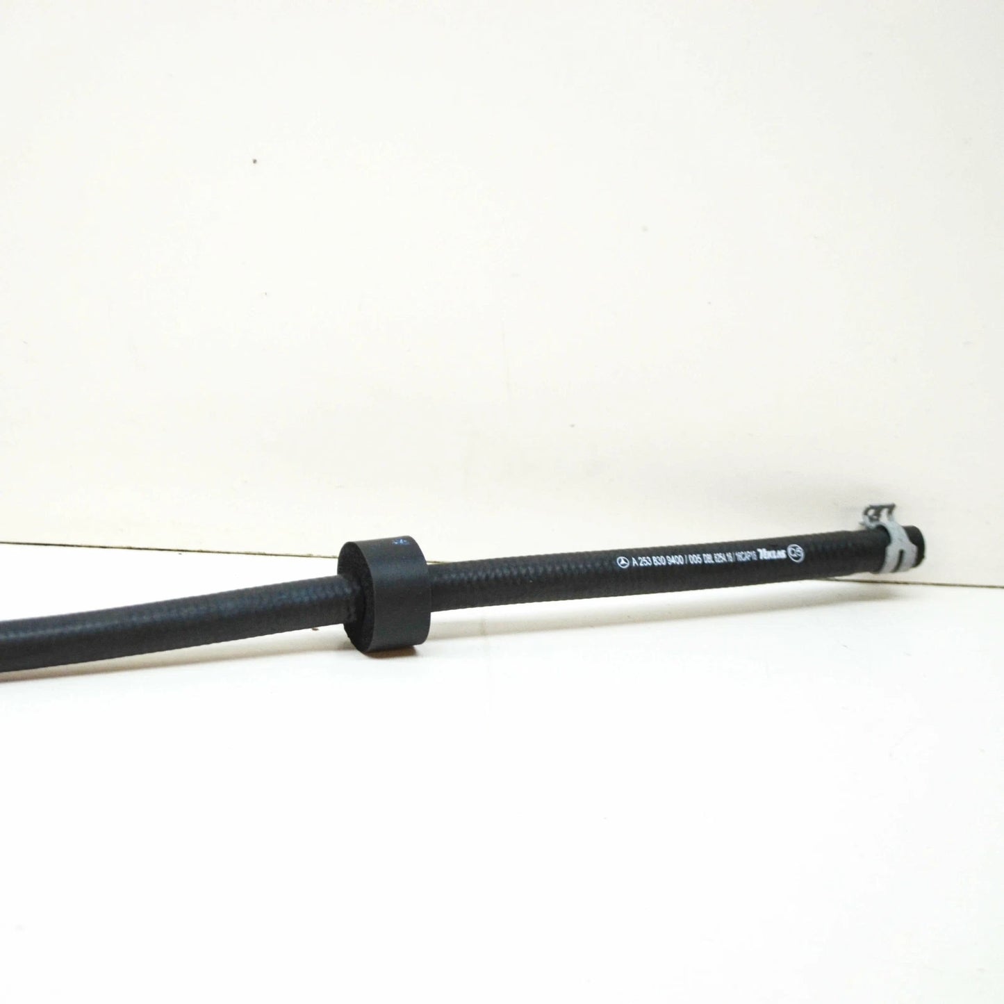 NEW MB GLC C253 HEATING CIRCUIT HOSE FROM HEAT EXCHANGER A2538309400 ORIGINAL