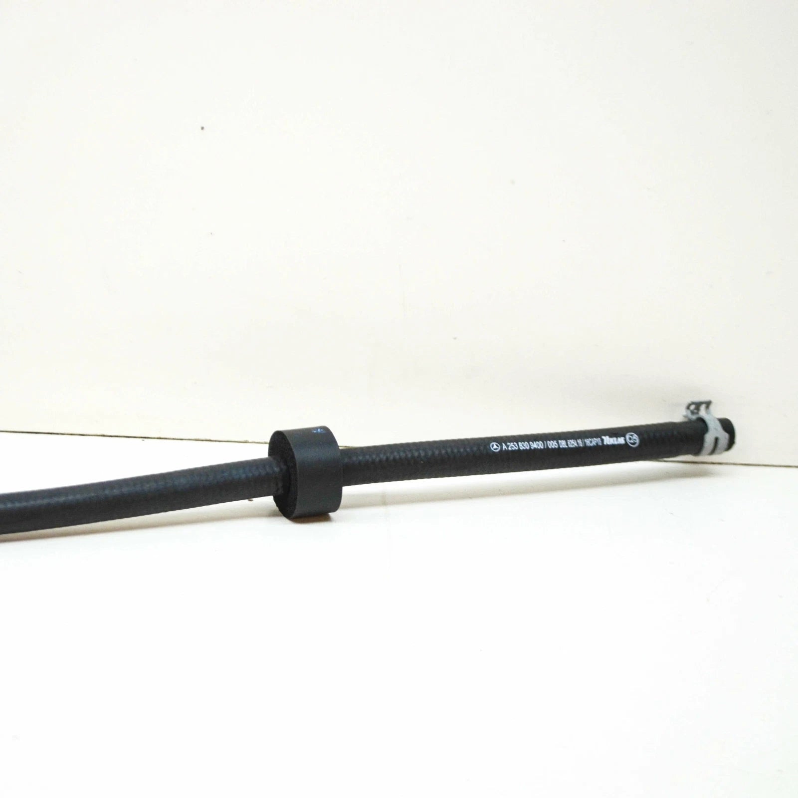 NEW MB GLC C253 HEATING CIRCUIT HOSE FROM HEAT EXCHANGER A2538309400 ORIGINAL