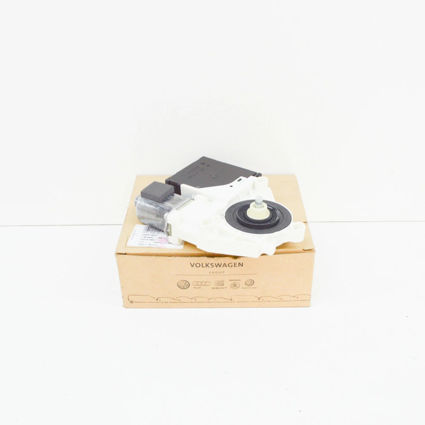 NEW AUDI A3 8P FRONT LEFT DOOR WINDOW REGULATOR MOTOR LHD 8P0959801G ORIGINAL