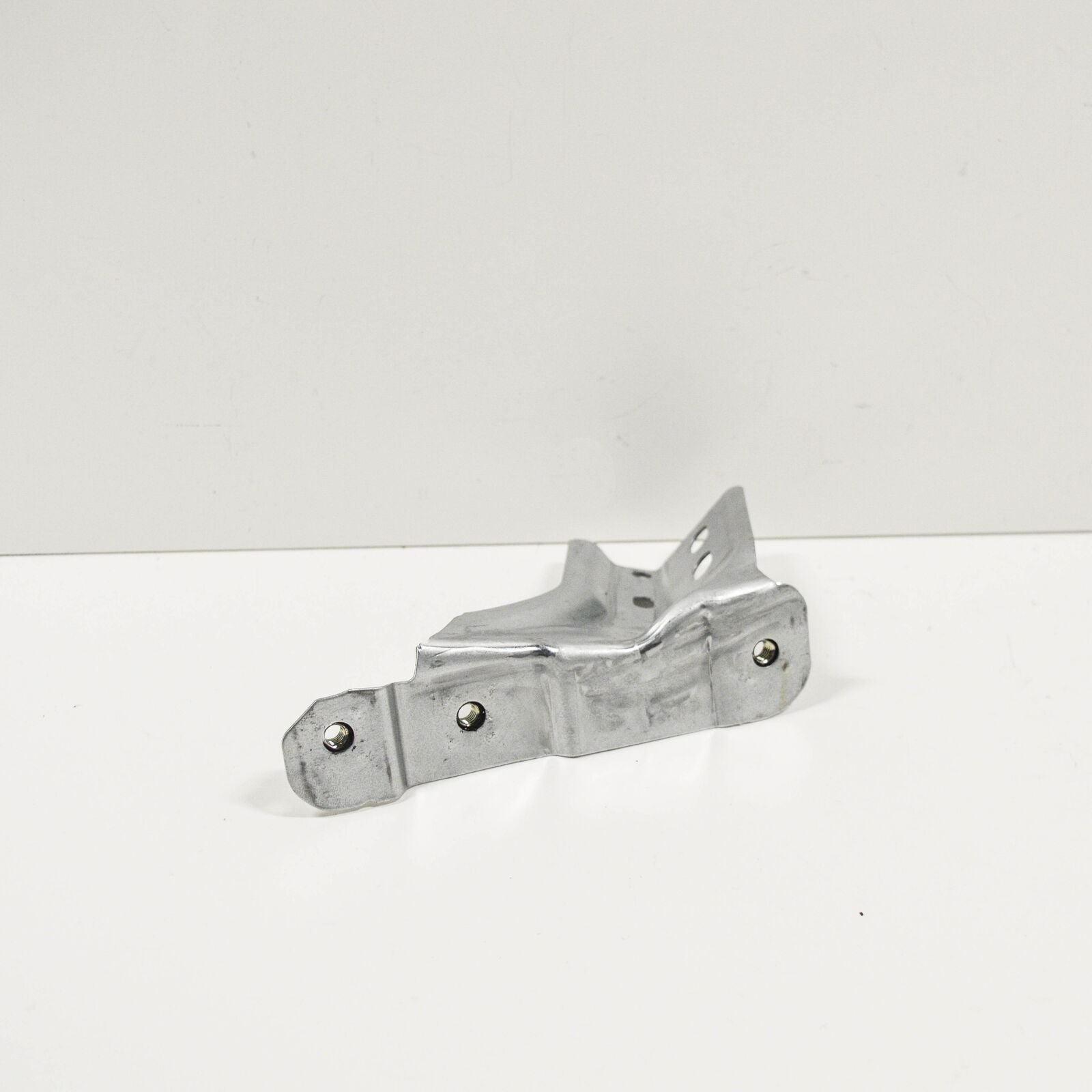 NEW VOLKSWAGEN POLO 6R FRONT LEFT FENDER WING BRACKET 6R0821141B ORIGINAL