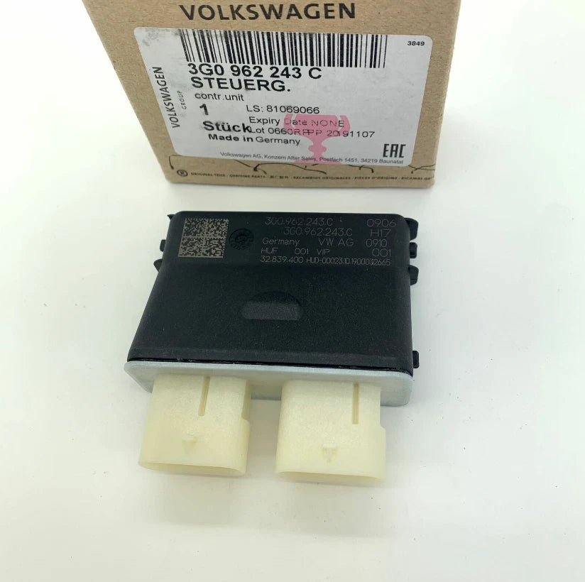 NEW AUDI Q5 FY REAR TAILGATE OPEN SENSOR MODULE 3G0962243C ORIGINAL