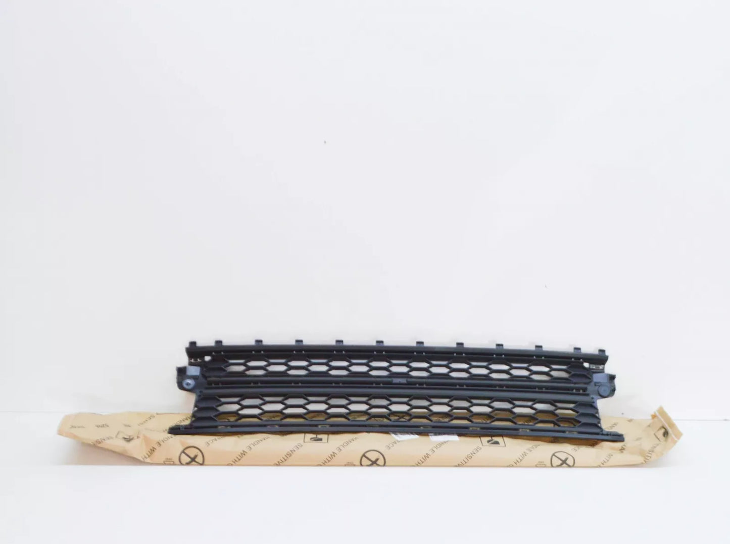 NEW VOLKSWAGEN POLO AW FRONT BUMPER LOWER GRILLE GTI 2G0853677H ORIGINAL