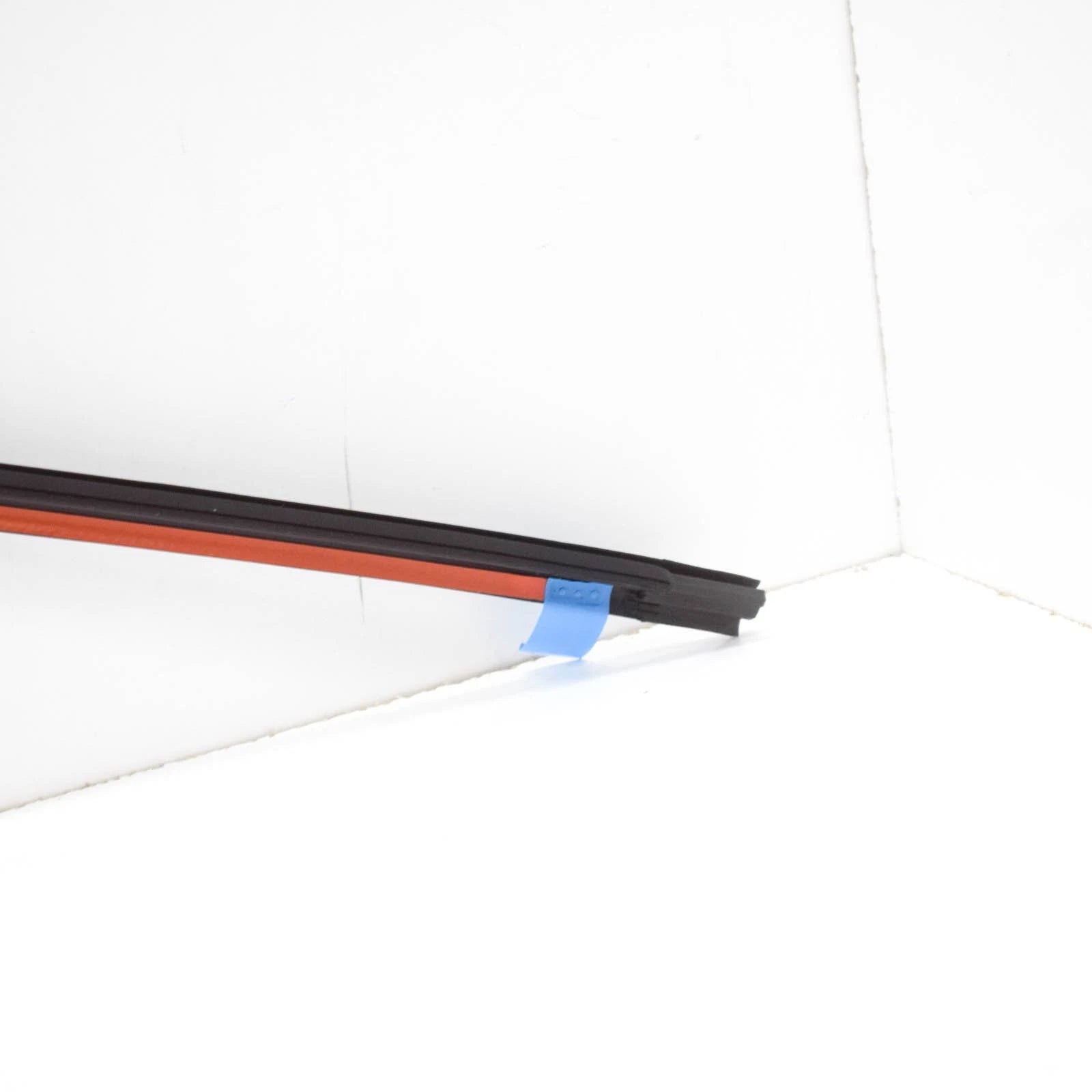 NEW BMW 7 E65 FRONT UPPER WINDSHIELD MOULDING SEAL 51317172022 ORIGINAL