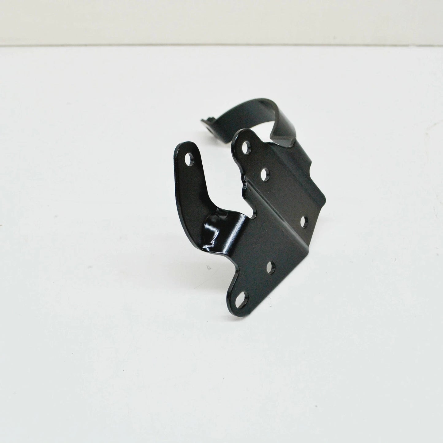 NEW AUDI Q5 80A ENGINE WATER PUMP BRACKET RIGHT 80A145896H ORIGINAL