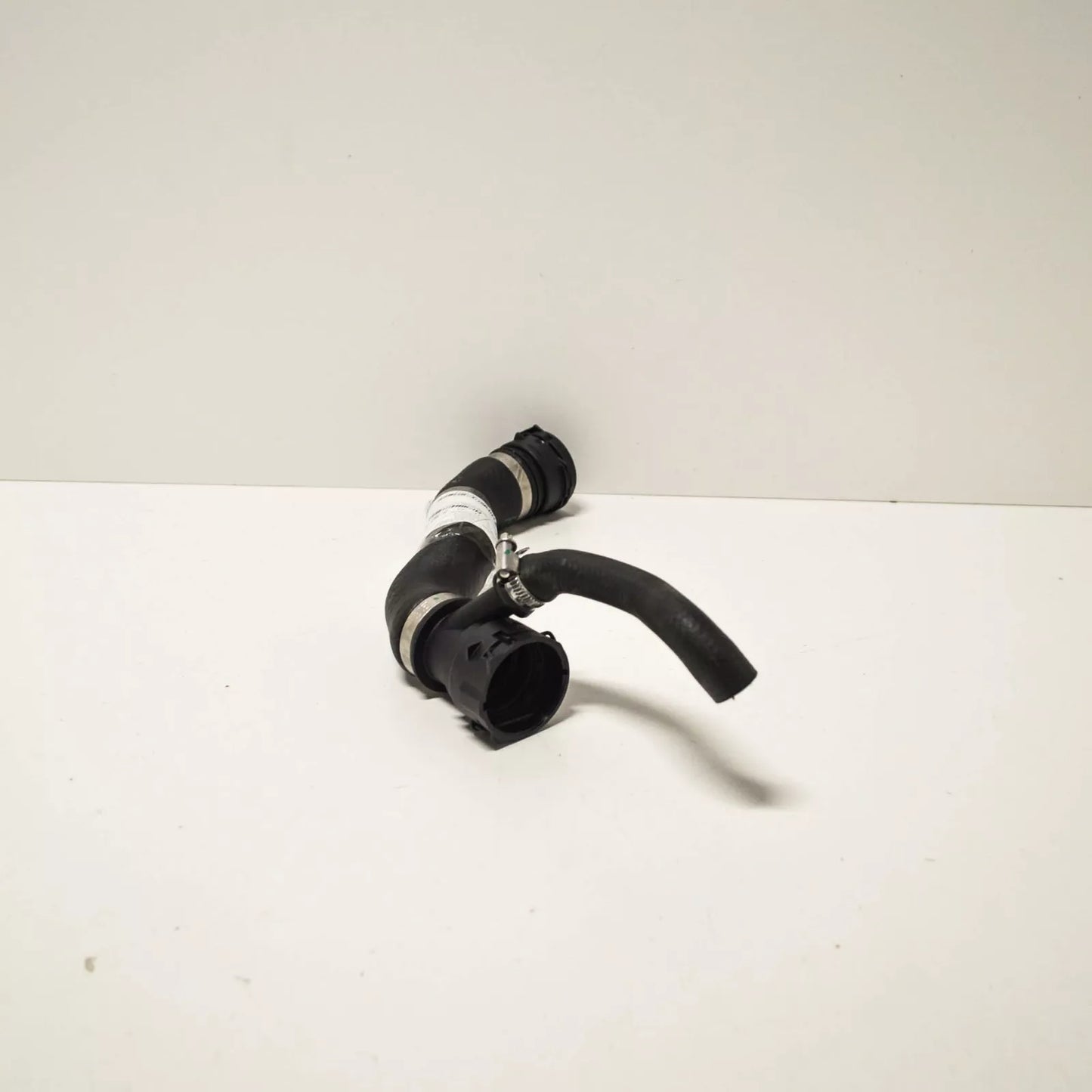 NEW BMW 5 E39 COOLING SYSTEM WATER HOSE 11537787336 7787336 ORIGINAL