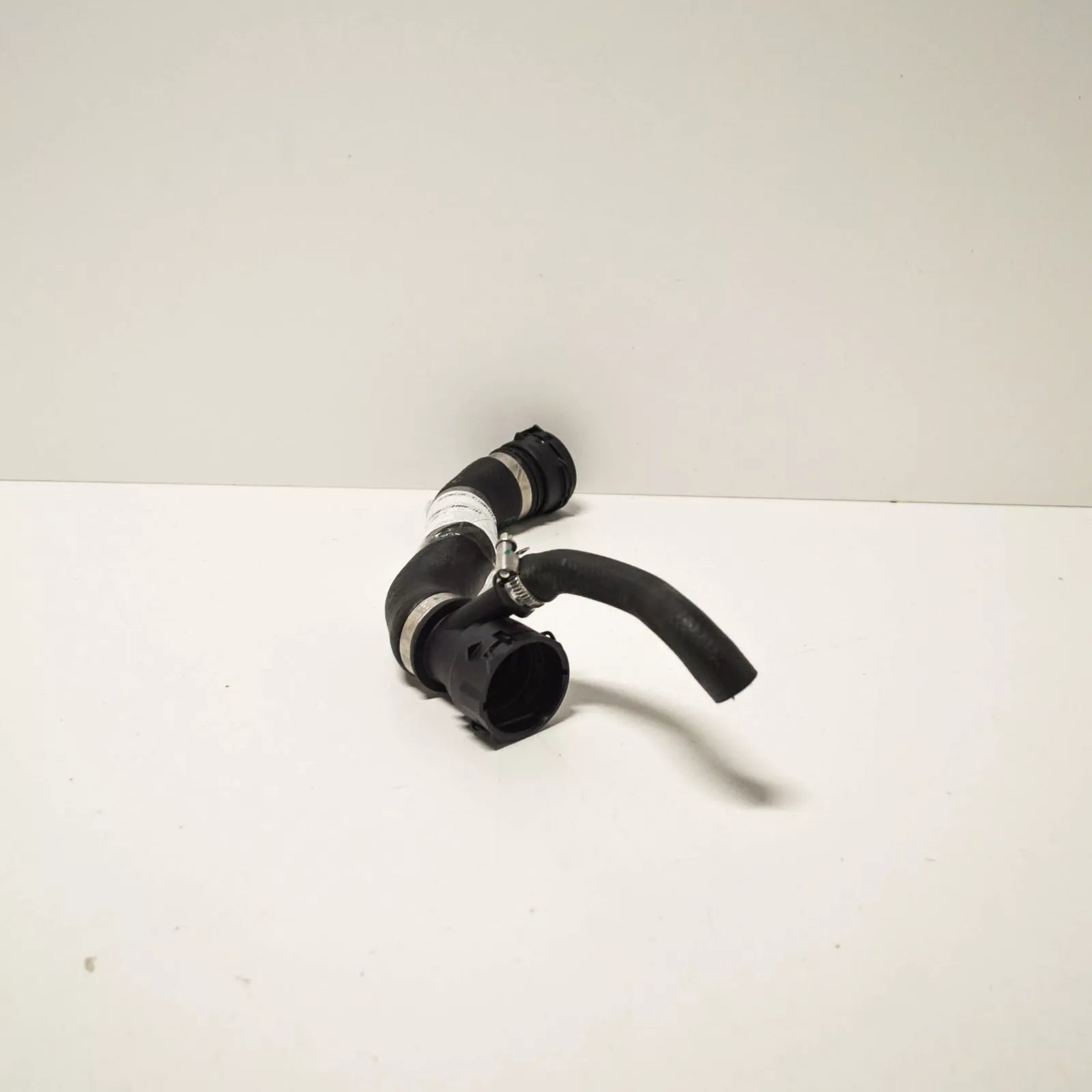 NEW BMW 5 E39 COOLING SYSTEM WATER HOSE 11537787336 7787336 ORIGINAL