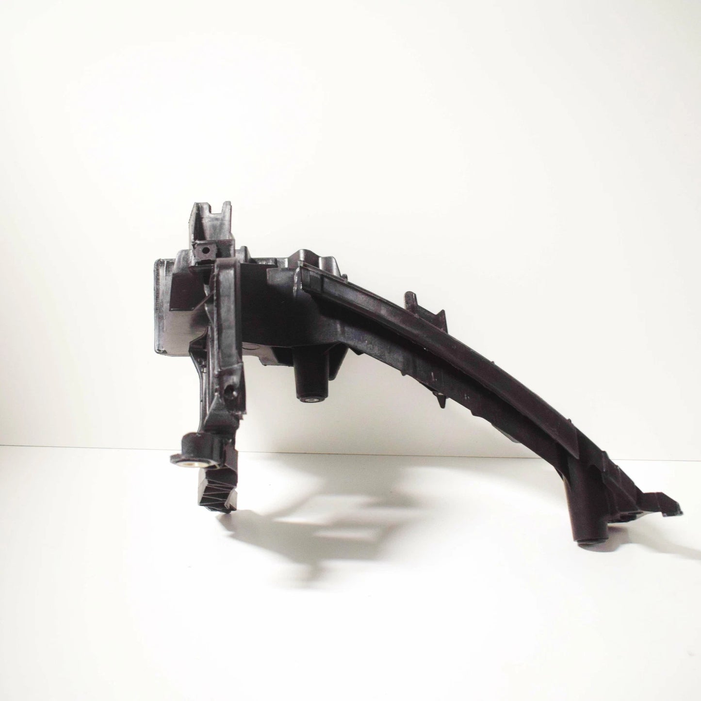 NEW AUDI Q5 8R FRONT RIGHT HEADLIGHT BRACKET 8R0805608B 2014