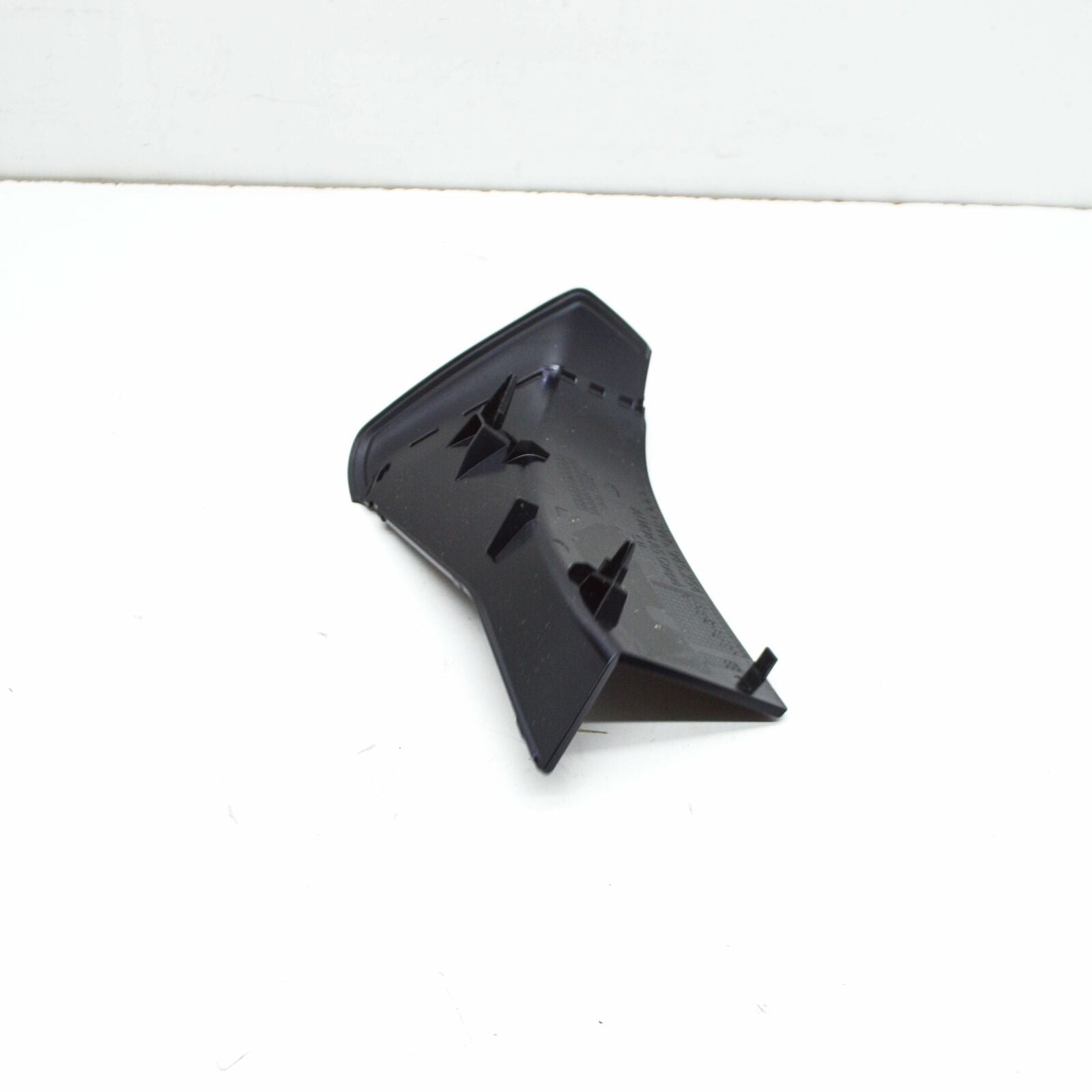 NEW AUDI A5 8W6 REAR RIGHT TAILLIGHT TRIM 8W6945254 ORIGINAL