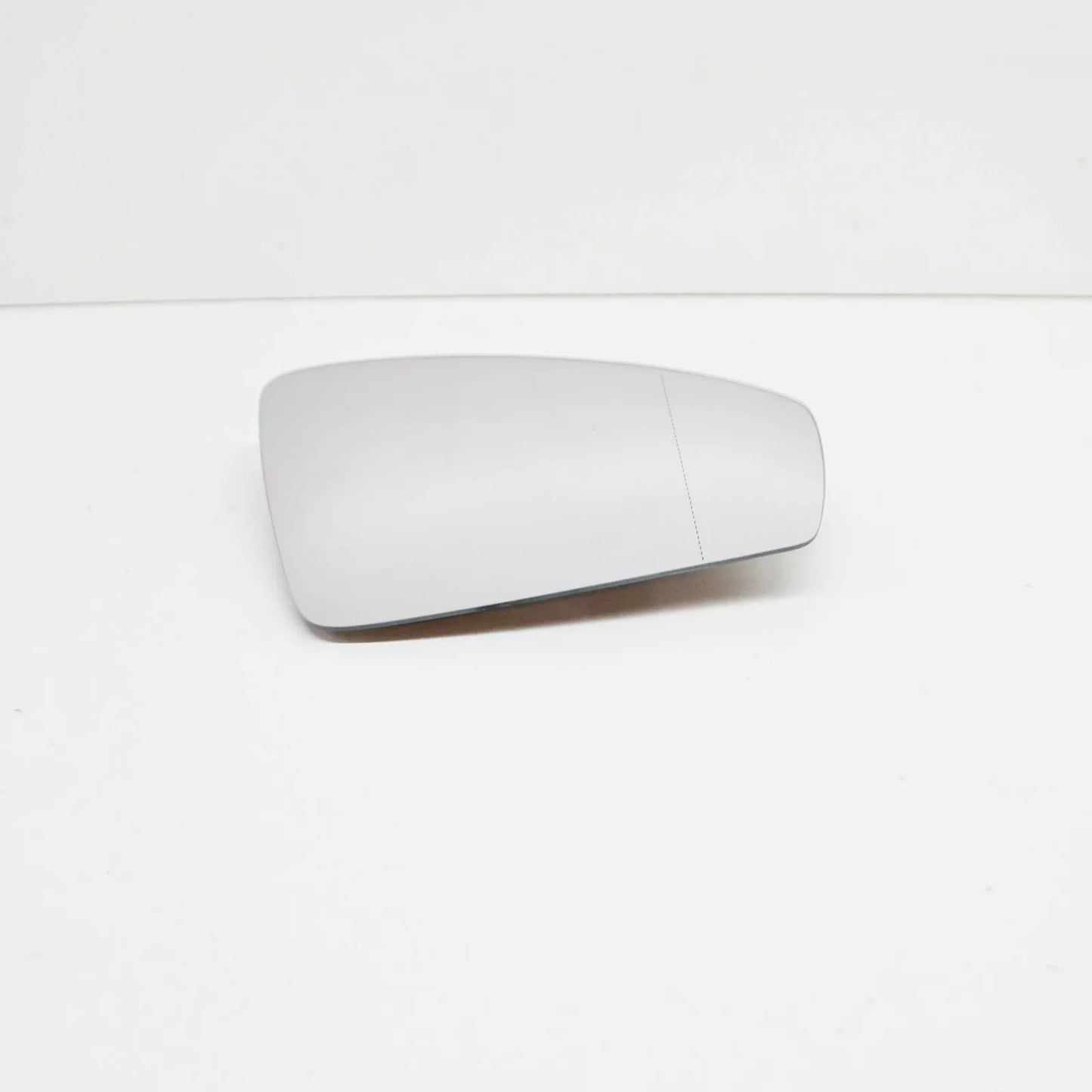 NEW VOLKSWAGEN TIGUAN AD FRONT RIGHT DOOR MIRROR GLASS RHD 5NA857522A