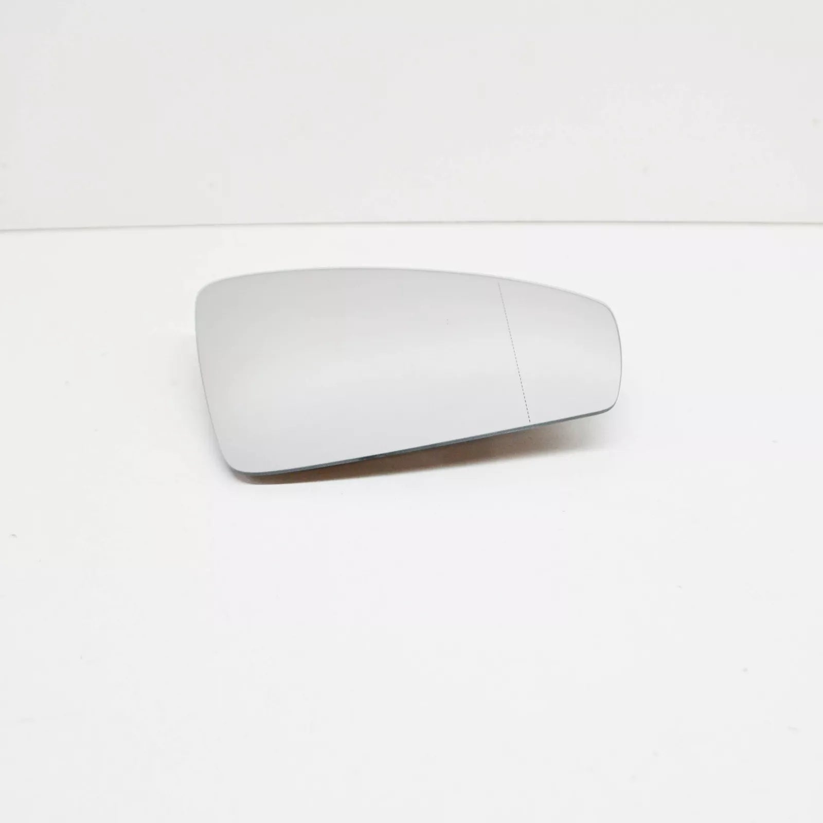 NEW VOLKSWAGEN TIGUAN AD FRONT RIGHT DOOR MIRROR GLASS RHD 5NA857522A