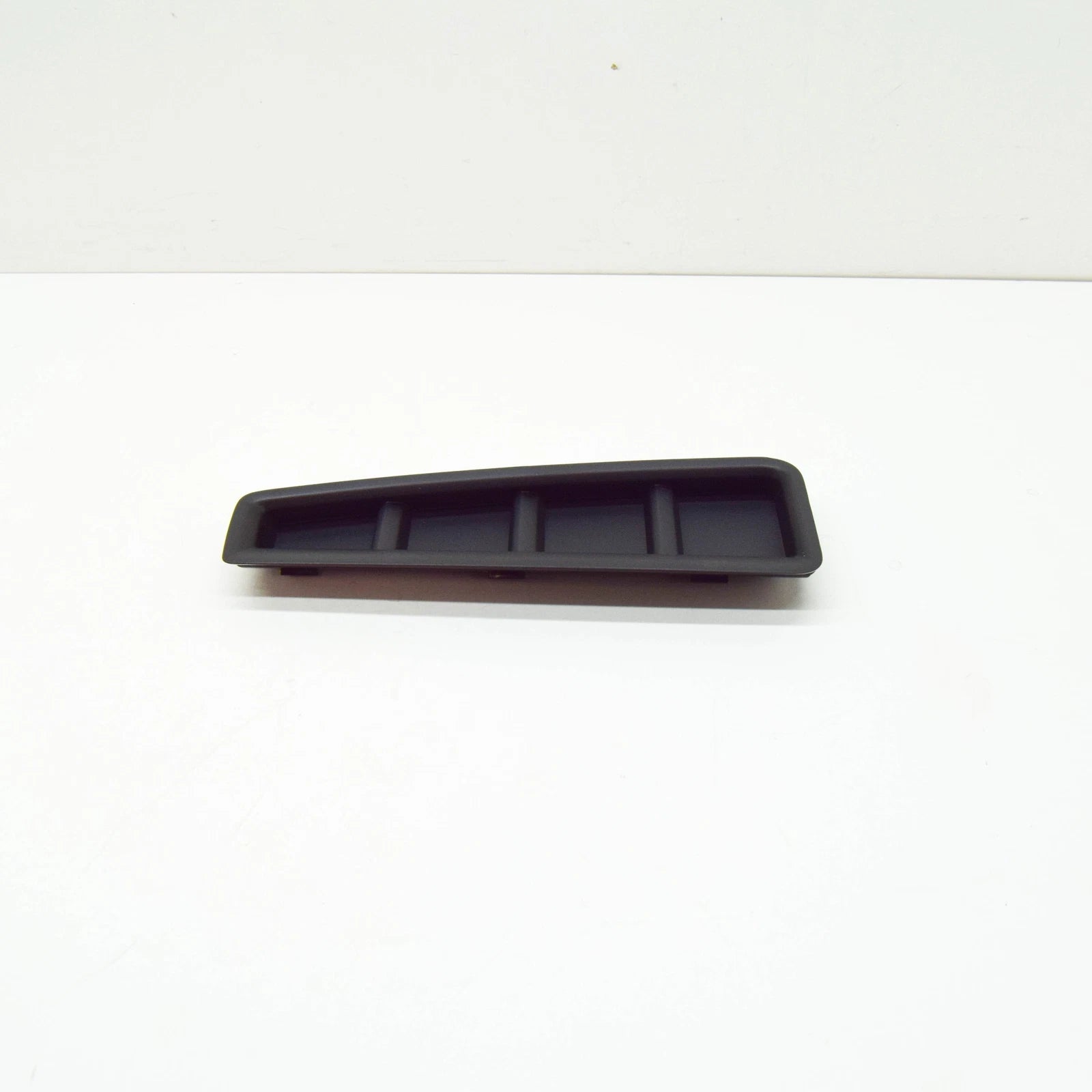 NEW AUDI TT FV FRONT LEFT BUMPER GRILLE 8S0807925 ORIGINAL