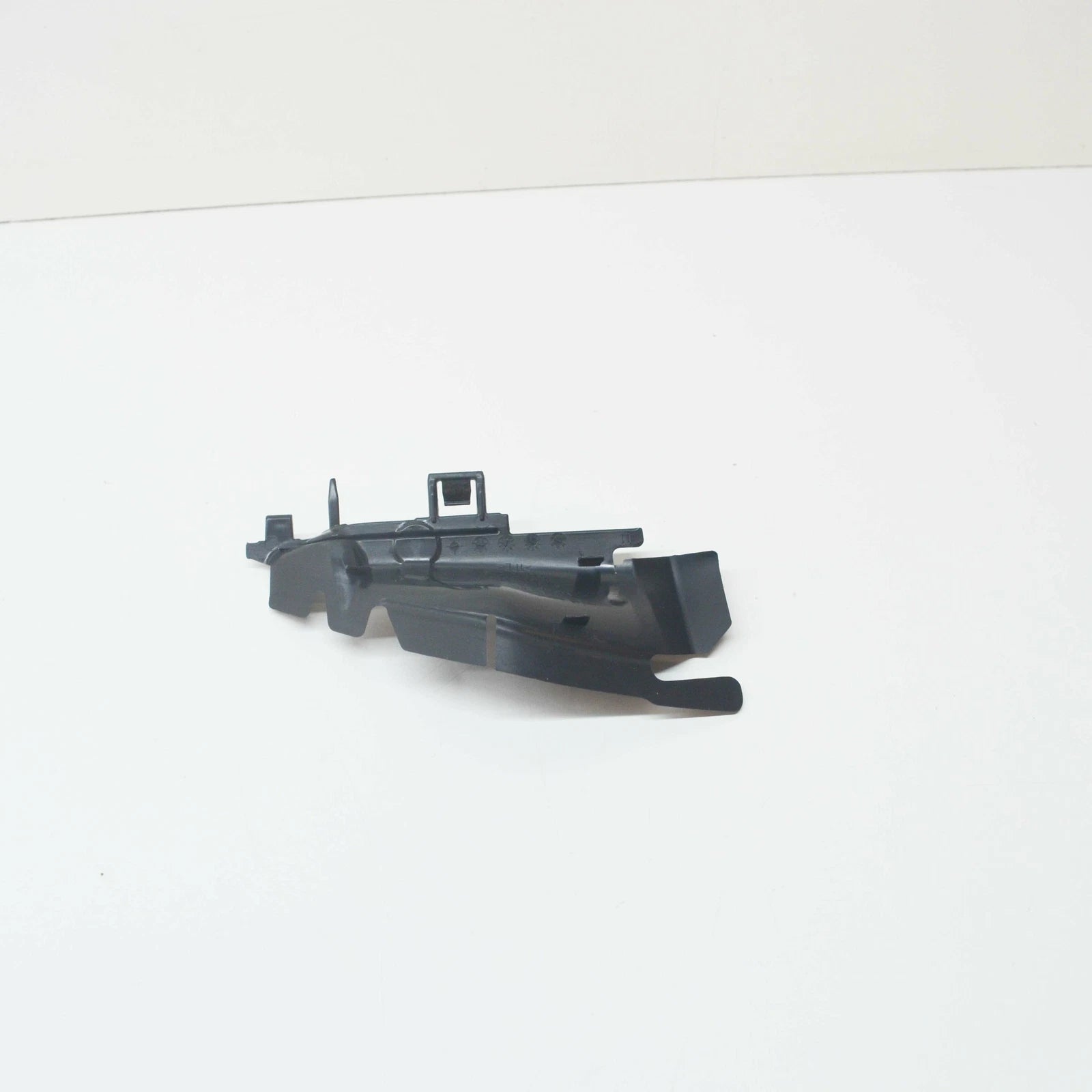 NEW AUDI A5 RADIATOR SURROUND AIR GUIDE LEFT 8W0121673A 2017 ORIGINAL