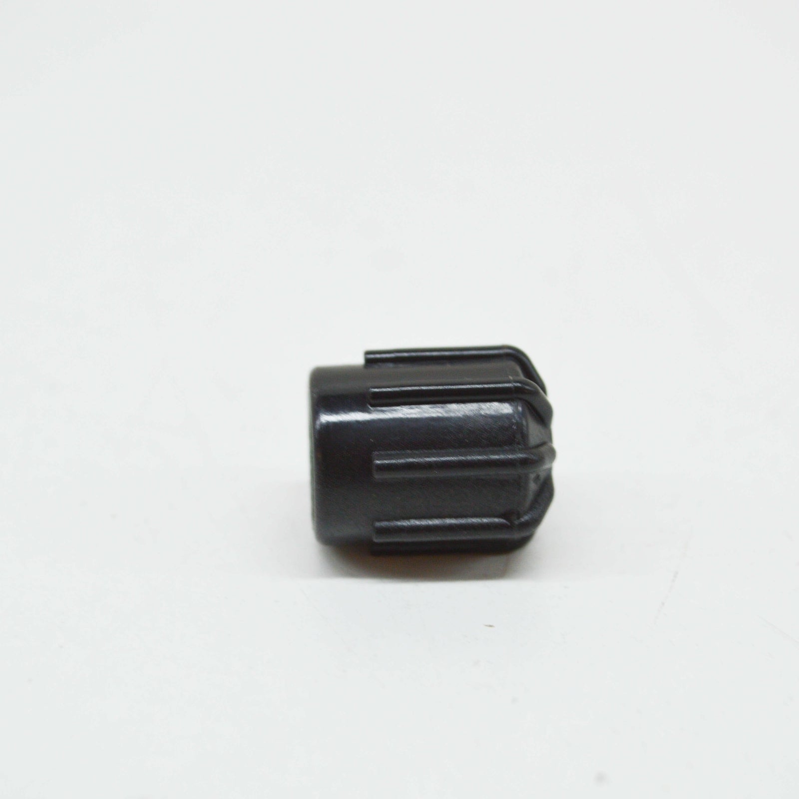 NEW MERCEDES-BENZ E W210 A/C VALVE CAP A1409880135 ORIGINAL