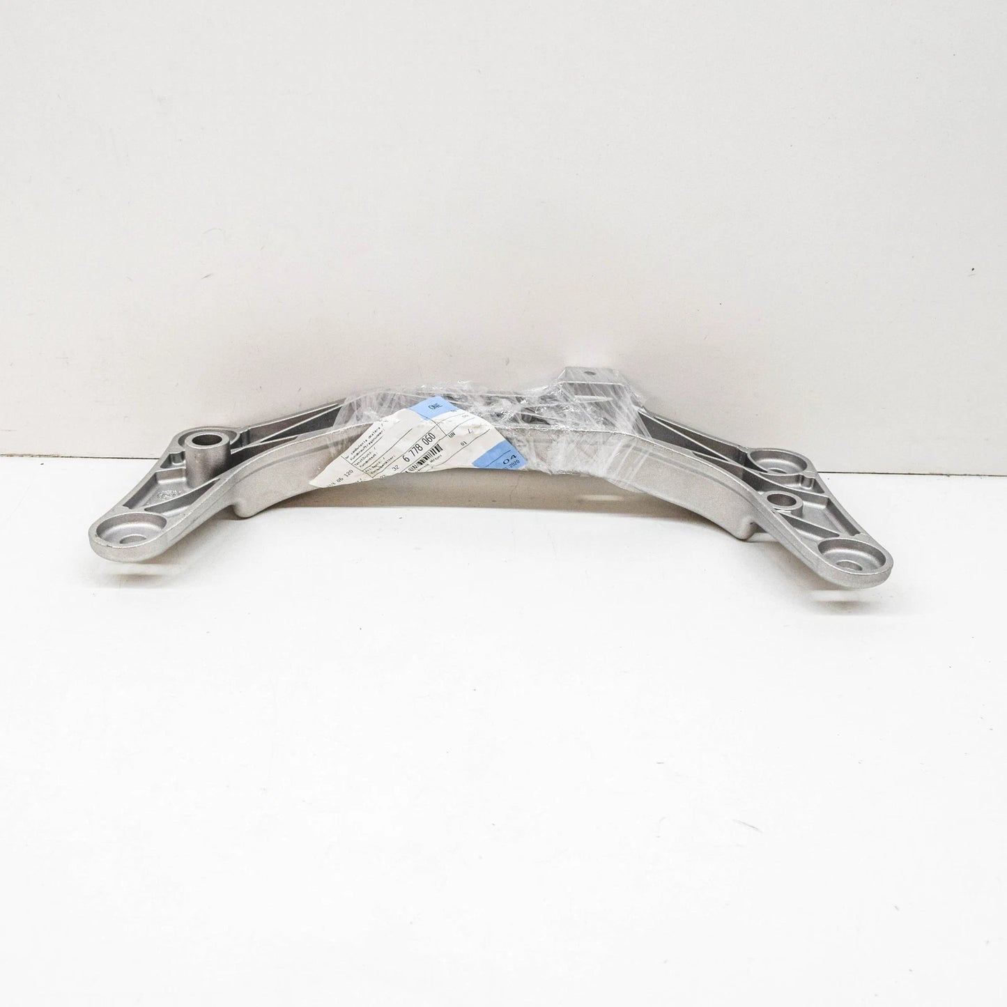 NEW BMW 1 E81 GEARBOX SUPPORT BRACKET 22326778060 2011 ORIGINAL