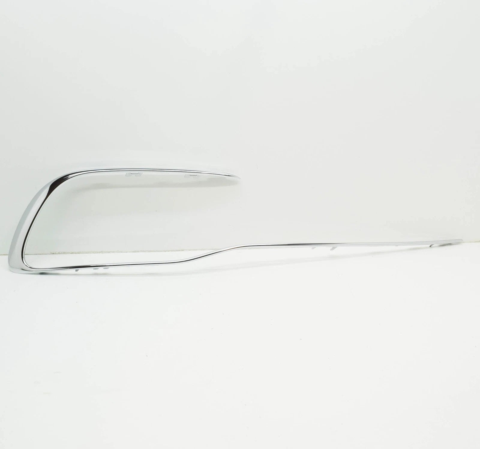 NEW MERCEDES-BENZ S W223 FRONT BUMPER RIGHT TRIM STRIP A2238854300 ORIGINAL