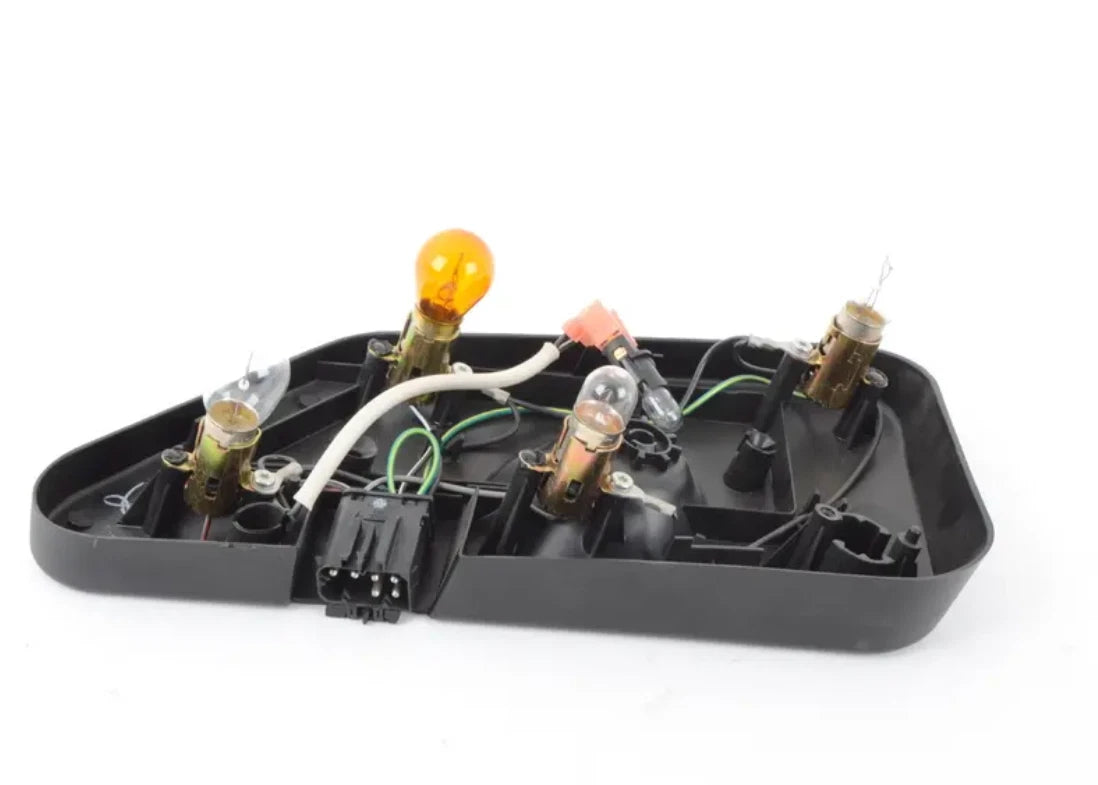 NEW BMW 3 COMPACT E36 LEFT TAIL LIGHT BULB CARRIER 63212695119 2695119 ORIGINAL