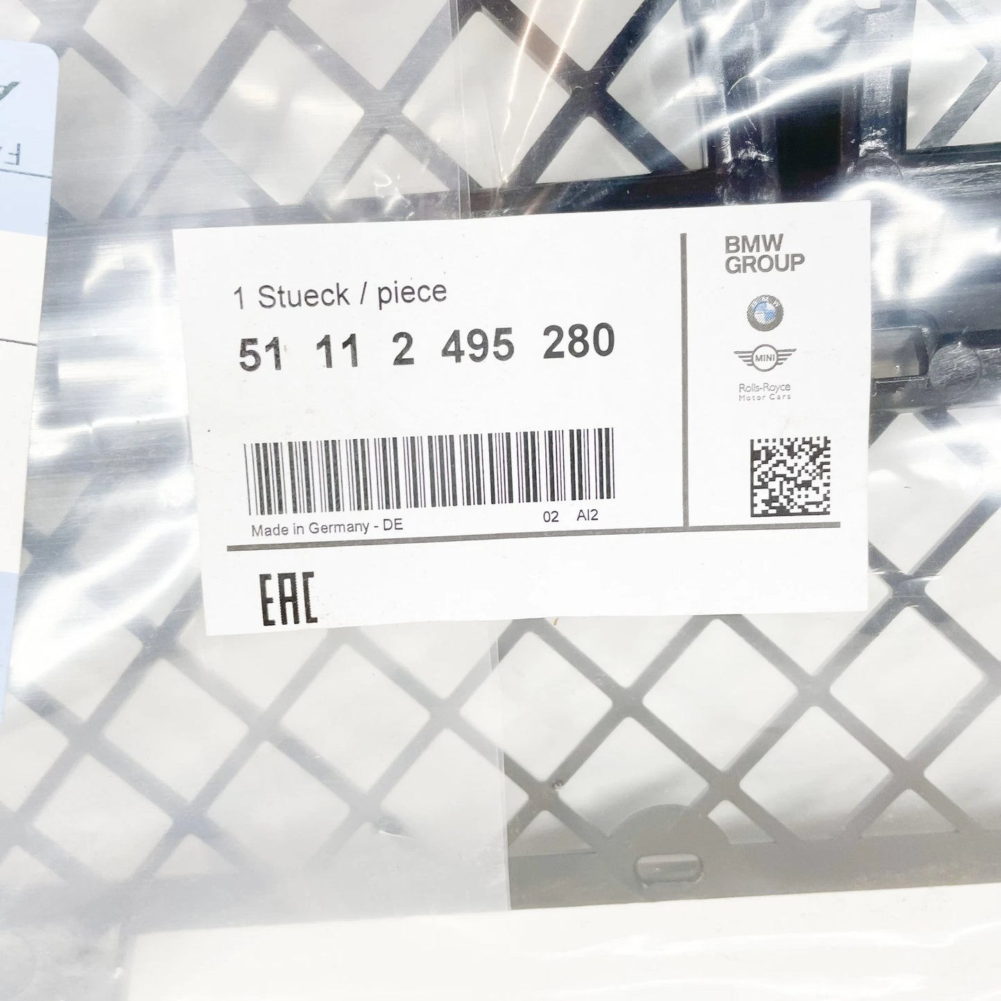 NEW BMW 5 E39 M-TECHNIC FRONT BUMPER CENTER GRILL MESH 51112495280 2495280