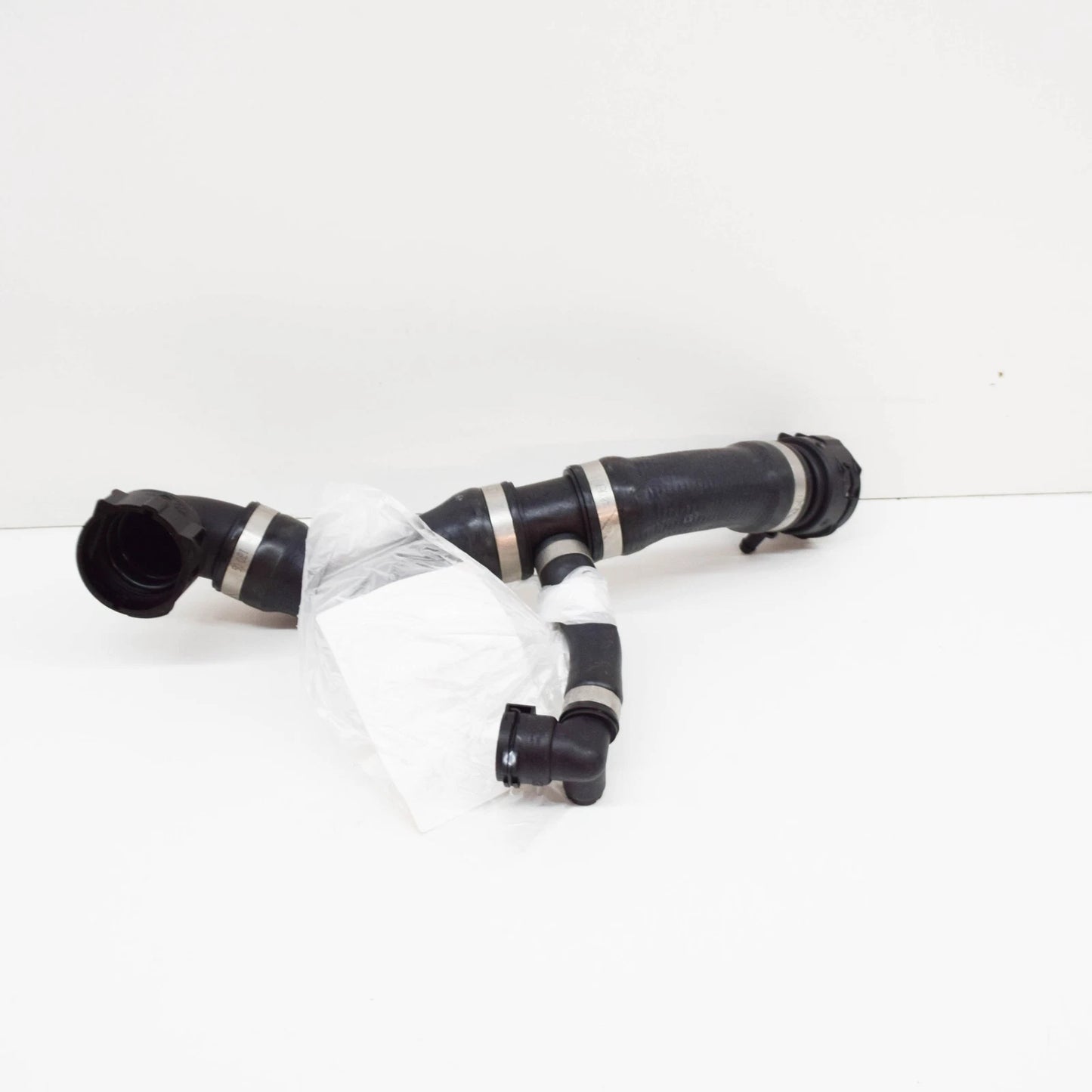 NEW BMW E81 E82 E87 E87N UPPER HOSE FOR ENGINE RADIATOR 7525023 17127525023