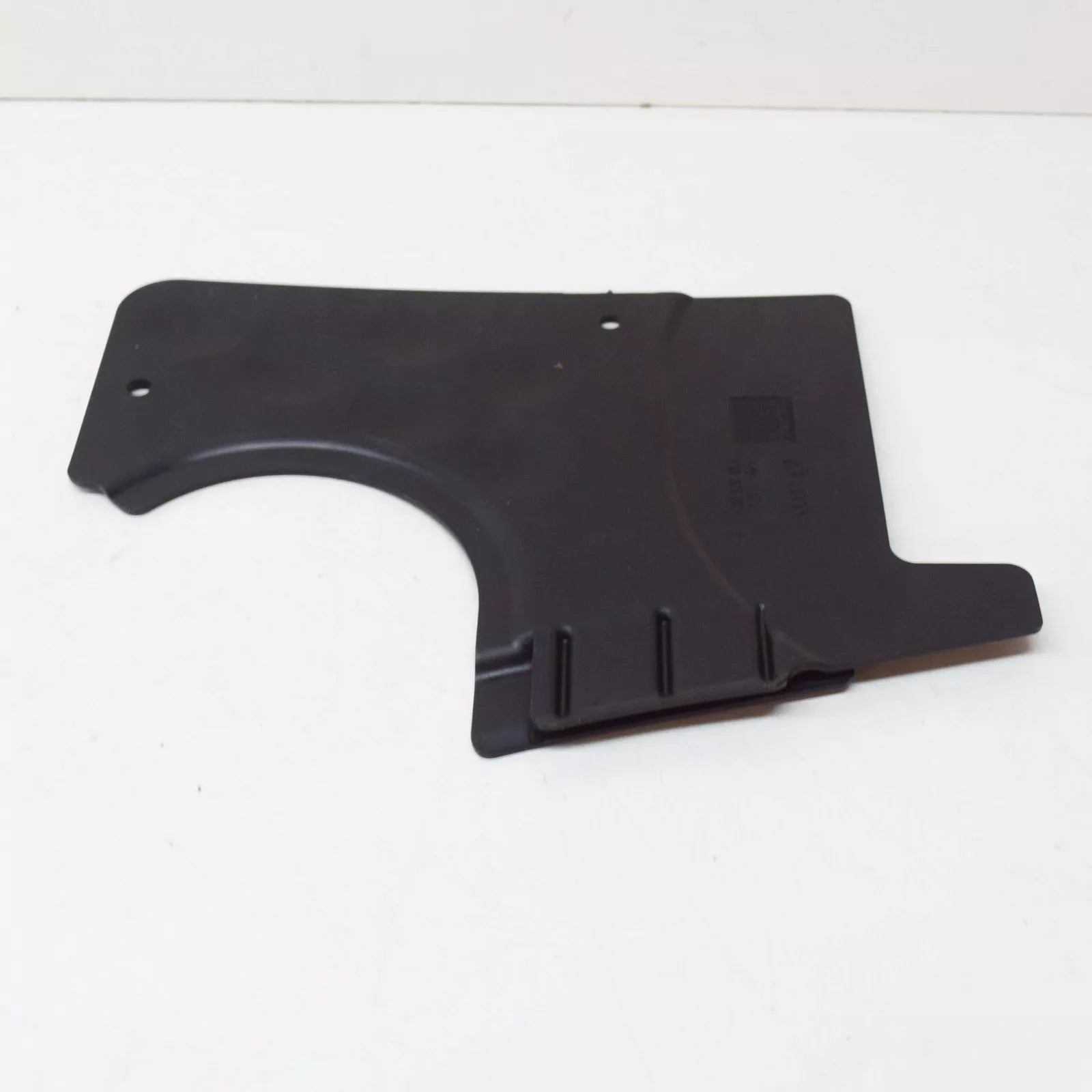 NEW AUDI A3 8P FRONT RIGHT UNDERBODY COVER 1K0825272A ORIGINAL