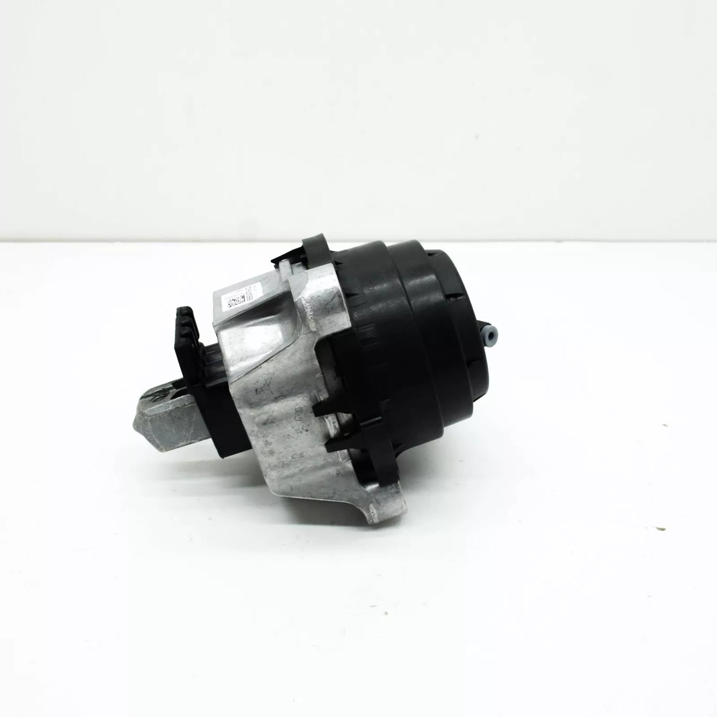 NEW BMW 5 G30 RIGHT SIDE ENGINE MOUNT 22116860476 6860476 ORIGINAL