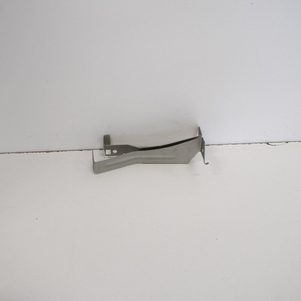 NEW MERCEDES BENZ E C207 RIGHT SPLASH SHIELD BRACKET A2075240840 ORIGINAL