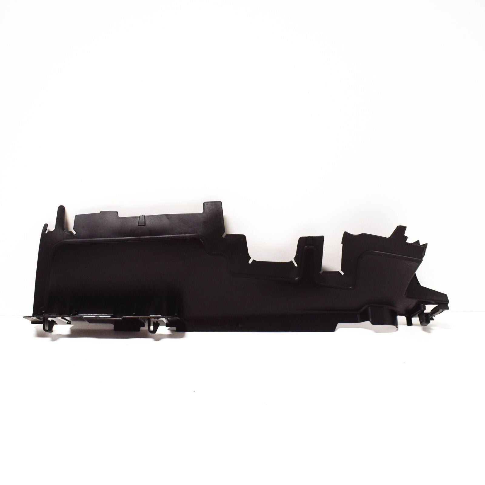 NEW VOLKSWAGEN PASSAT B8 LEFT RADIATOR AIR GUIDE 3G0121283A ORIGINAL