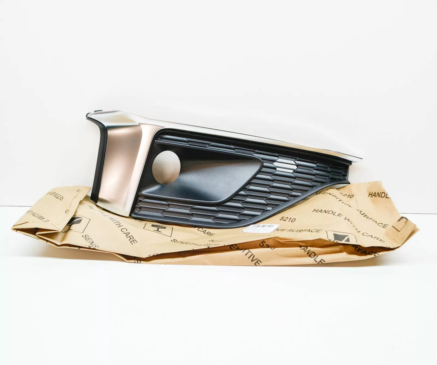 NEW AUDI A5 SPORTBACK 8W6 FRONT BUMPER LEFT OUTER GRILLE 8W6807681S3Q7 ORIGINAL