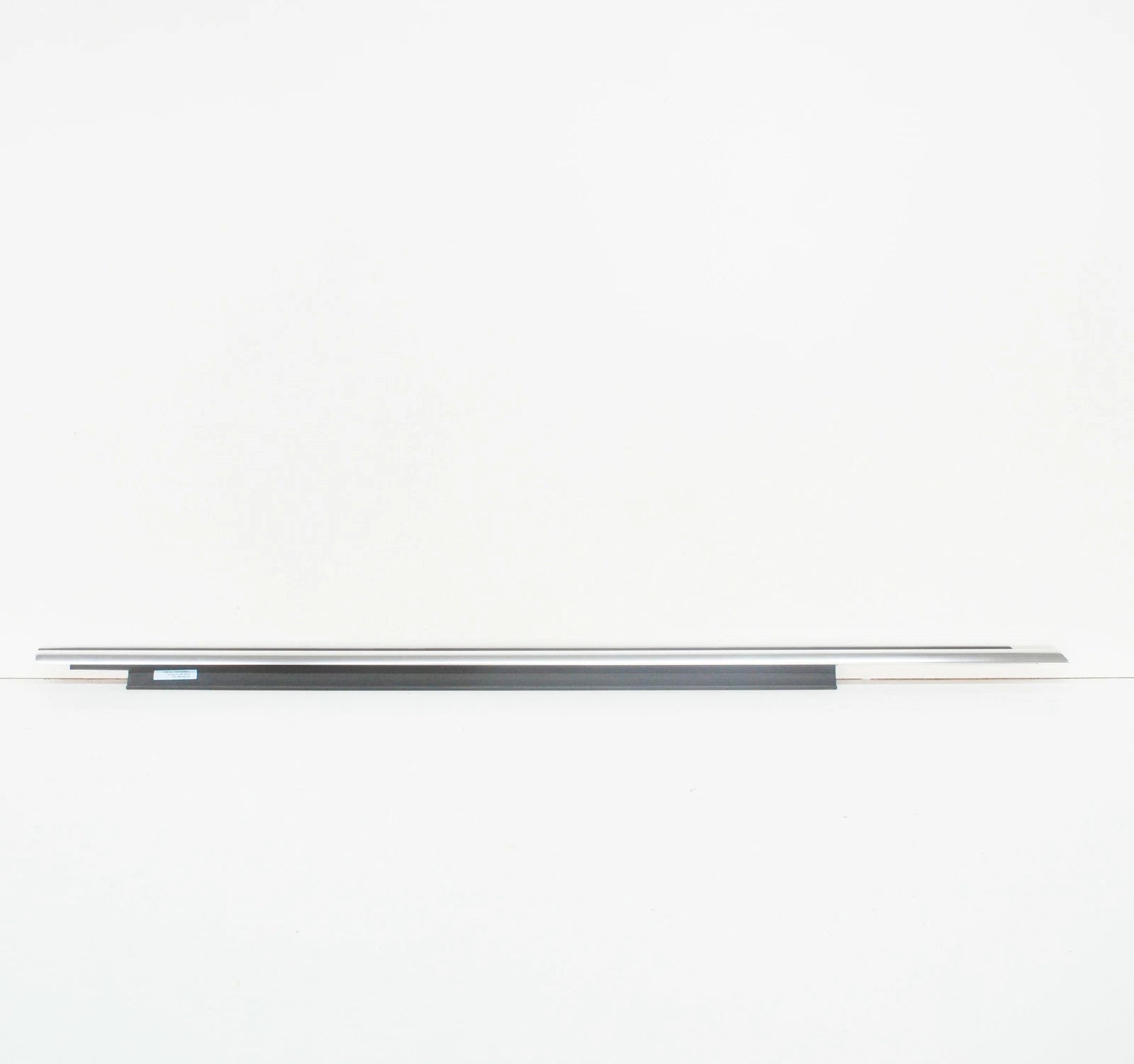 NEW AUDI A4 8K B8 FRONT RIGHT WINDOW LOWER CHROME MOLDING 8K0853284J2ZZ