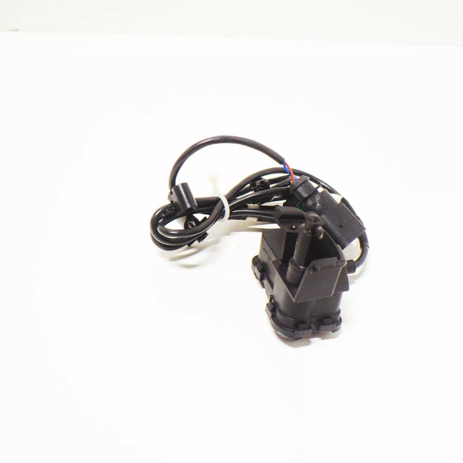 NEW VW AMAROK REAR LEFT ELECTRIC THROTTLE CONTROL ELEMENT 2H6810773A