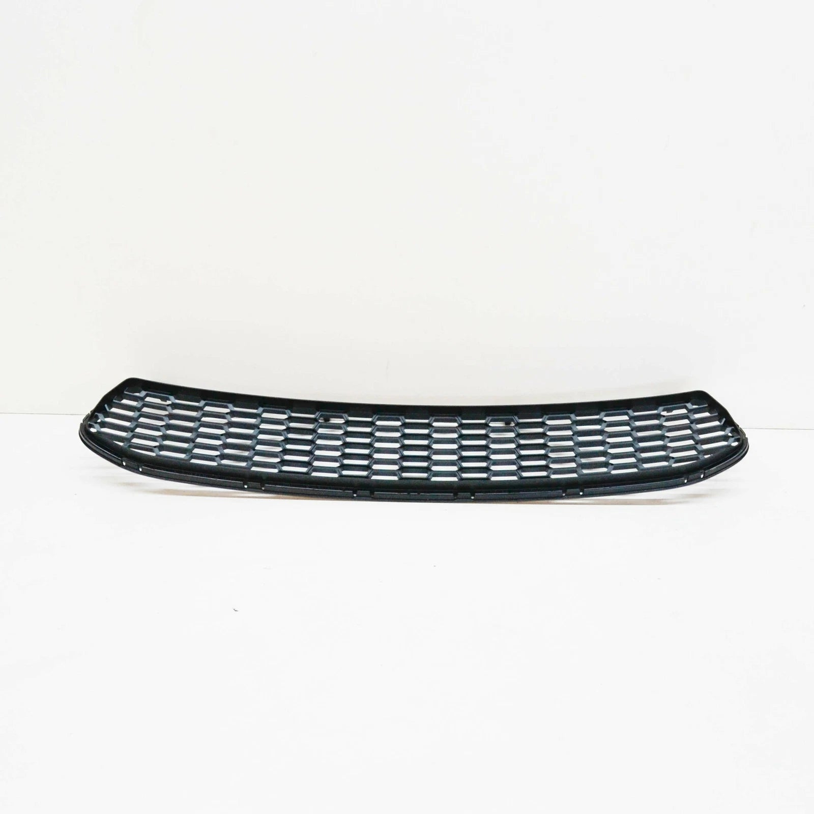 NEW BMW M2 F87 FRONT BUMPER CENTER GRILLE 51118062178 8062178 2016