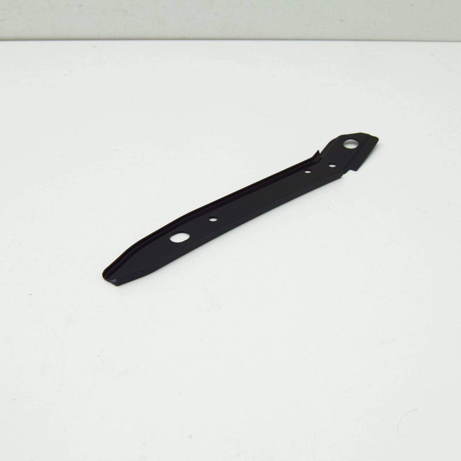 NEW MB E C238 RADIATOR GRILLE SURROUND TRIM MOULDING A2388854101 ORIGINAL