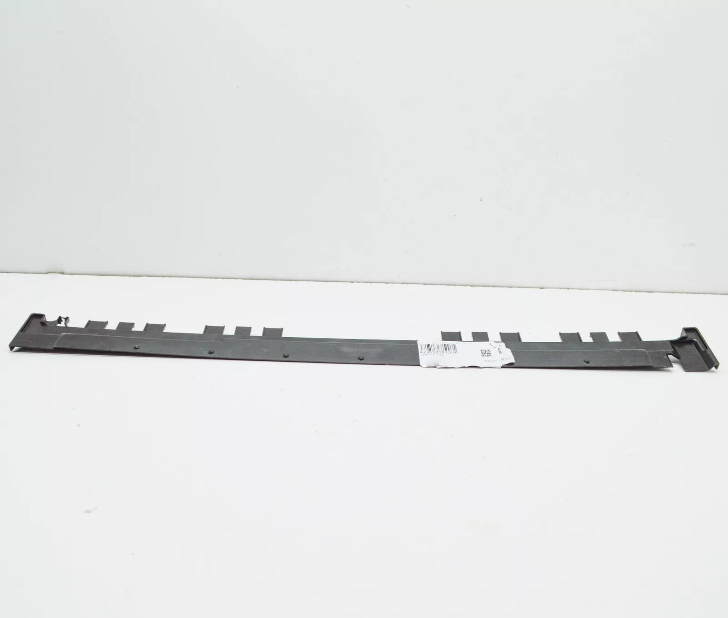 NEW MERCEDES-BENZ CLA C117 RADIATOR TOP AIR DUCTING A2465051330 ORIGINAL