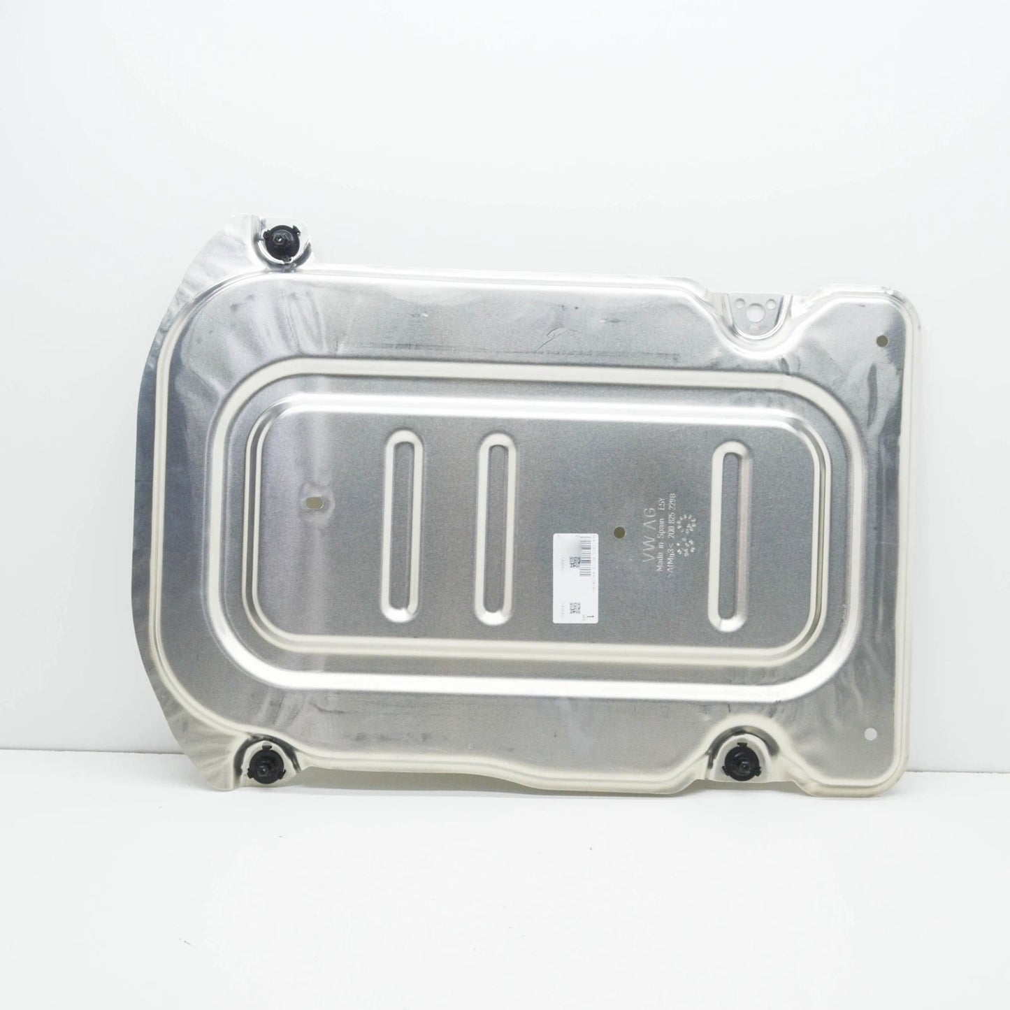 NEW VOLKSWAGEN POLO AW LEFT UNDERBODY TRIM 2Q0825229B