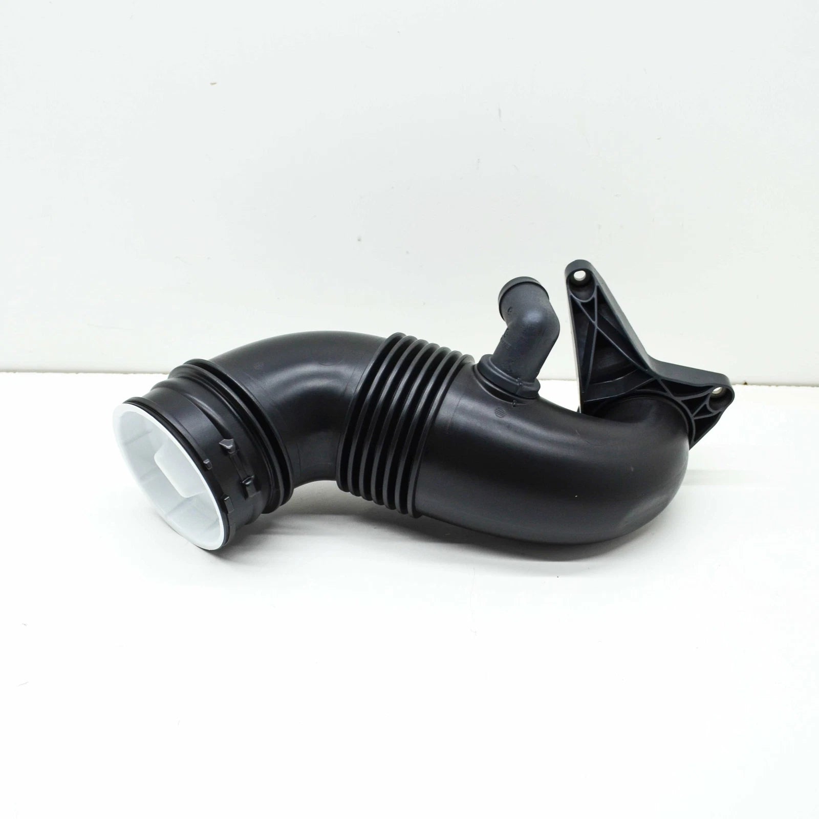 NEW BMW X5 M F85 ENGINE AIR INTAKE RUBBER BOOT HOSE 1-4 13717848381 ORIGINAL