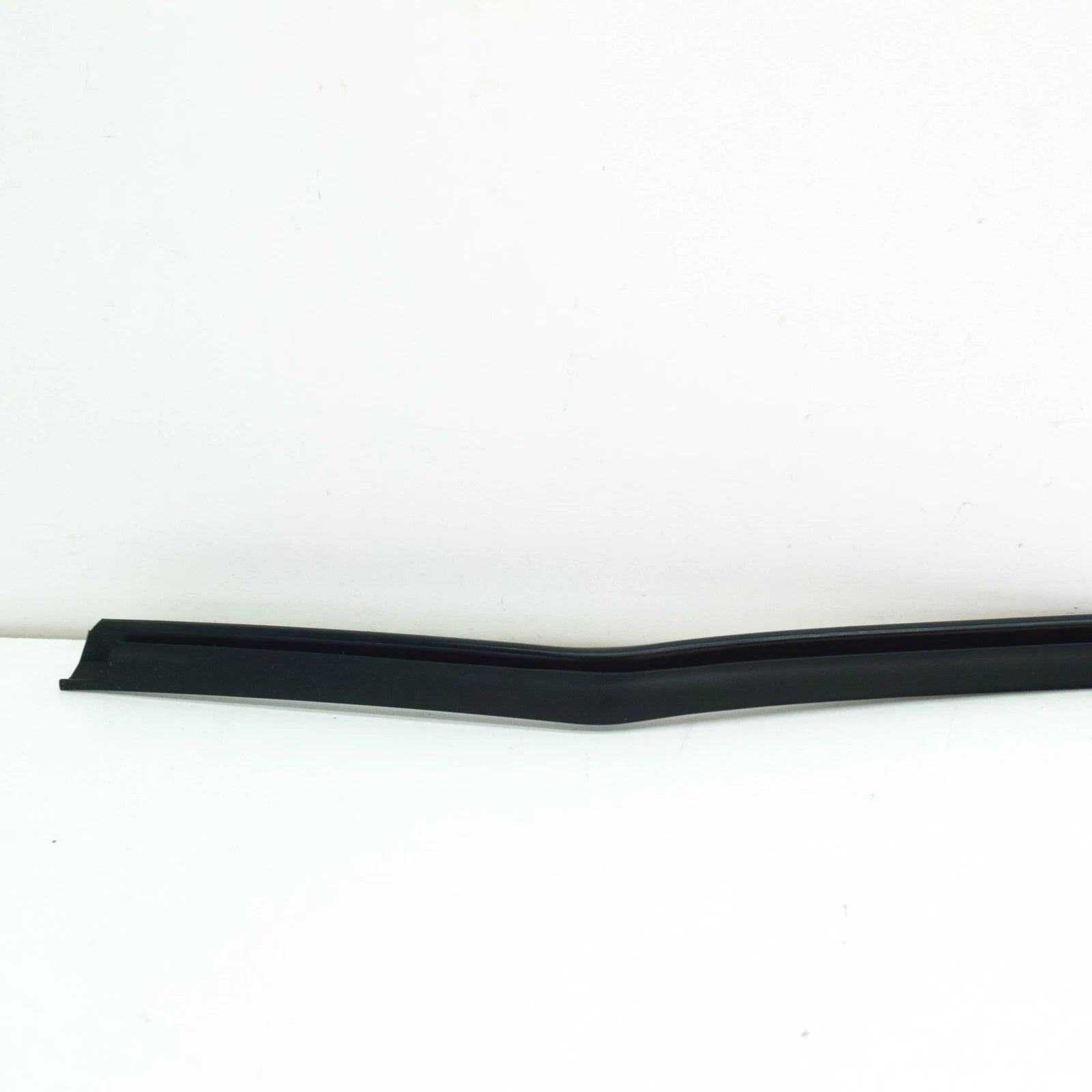 NEW BMW X6 G06 REAR LEFT DOOR B-PILLAR JOINT SEAL 51767437805 7437805 ORIGINAL