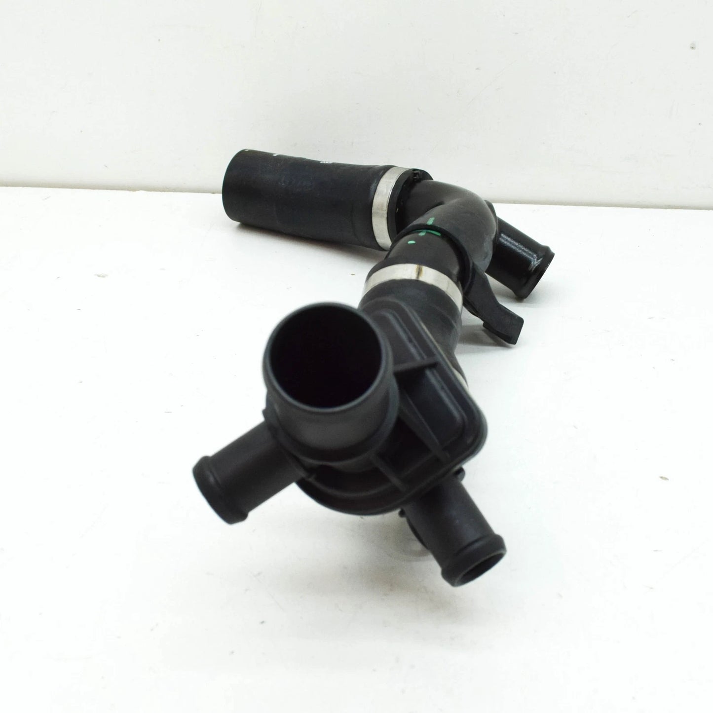 NEW VOLKSWAGEN MULTIVAN T7 STM STN RETURN COOLANT PIPE 7E0122051AF ORIGINAL
