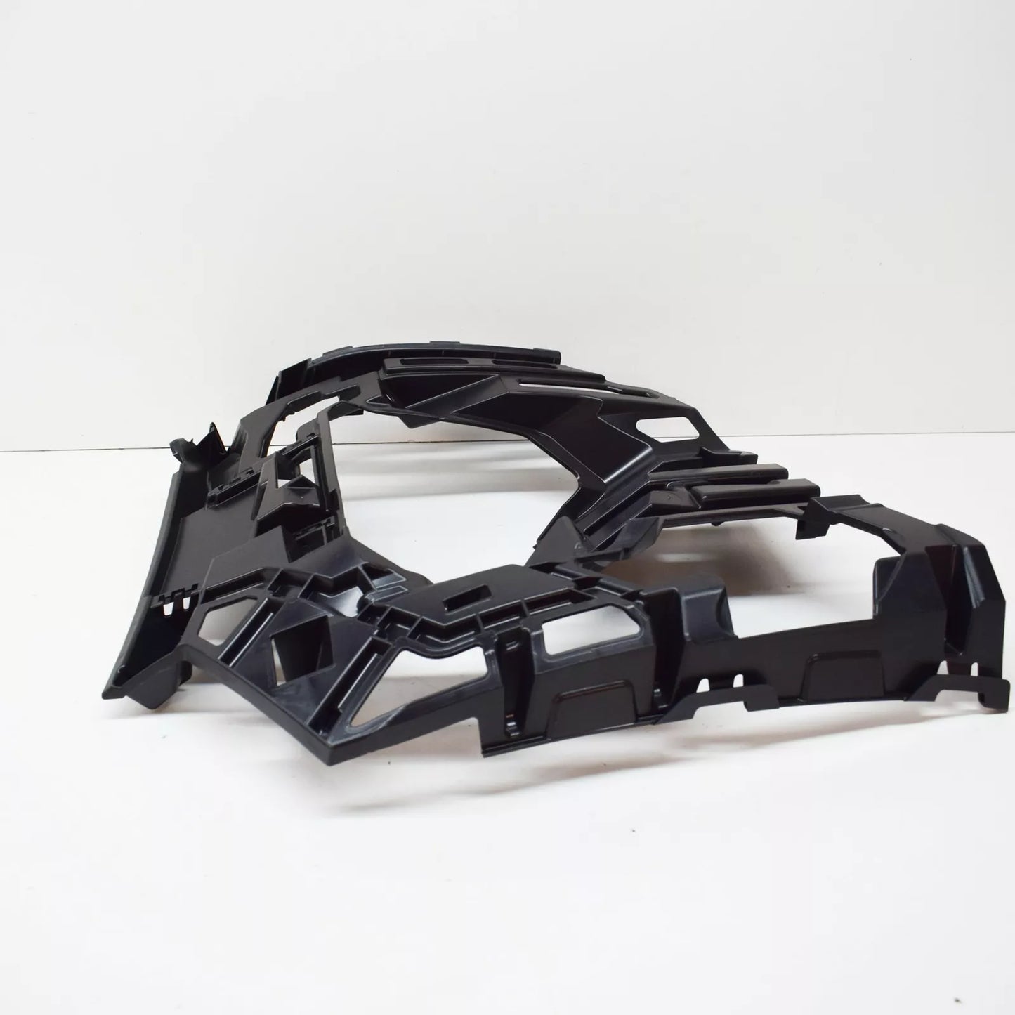 NEW VOLKSWAGEN GOLF MK7 FRONT LEFT BUMPER BRACKET 5G0807723P 2015