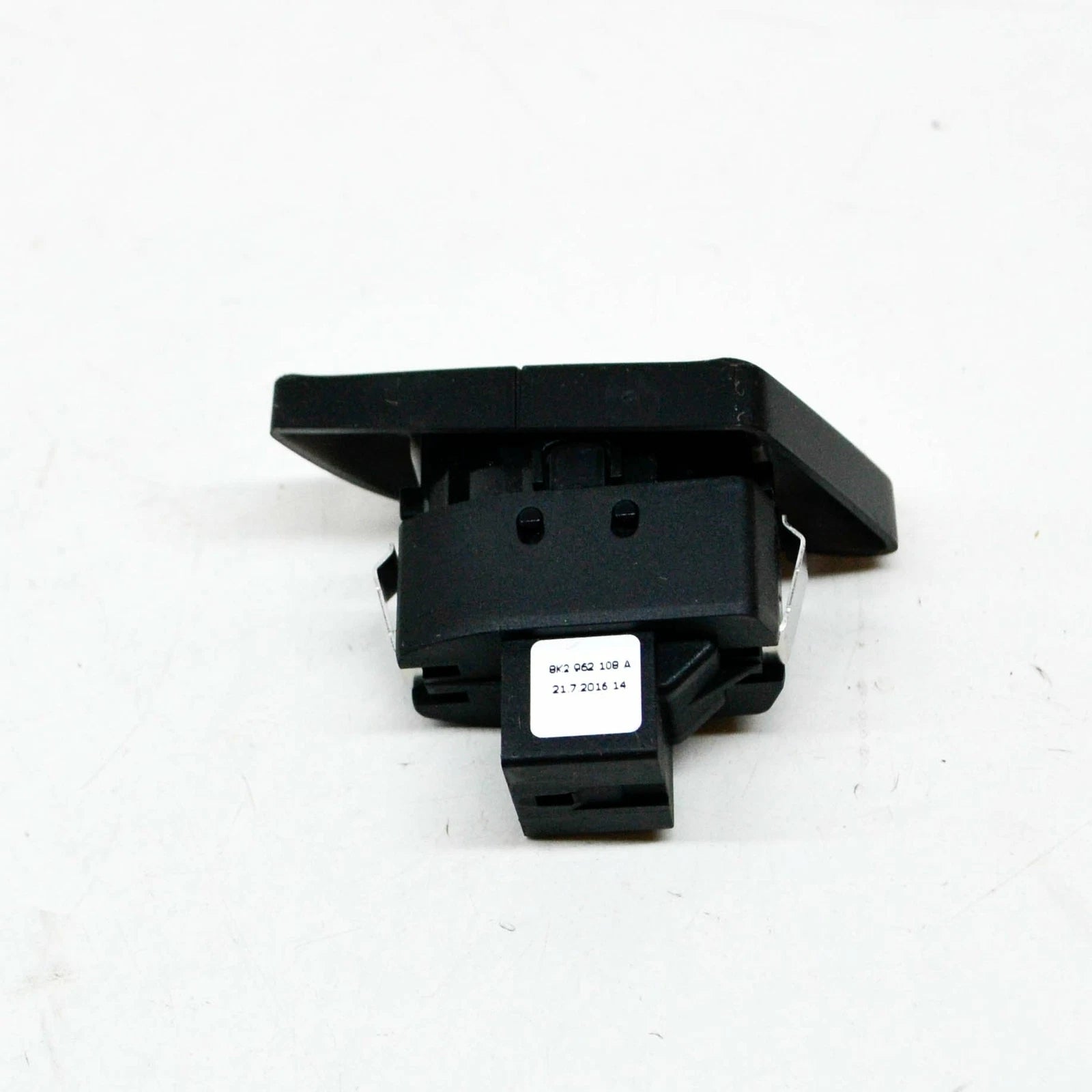 NEW AUDI A4 B8 FRONT RIGHT DOOR LOCKING SAFETY SWITCH RHD 8K2962108AV10 ORIGINAL