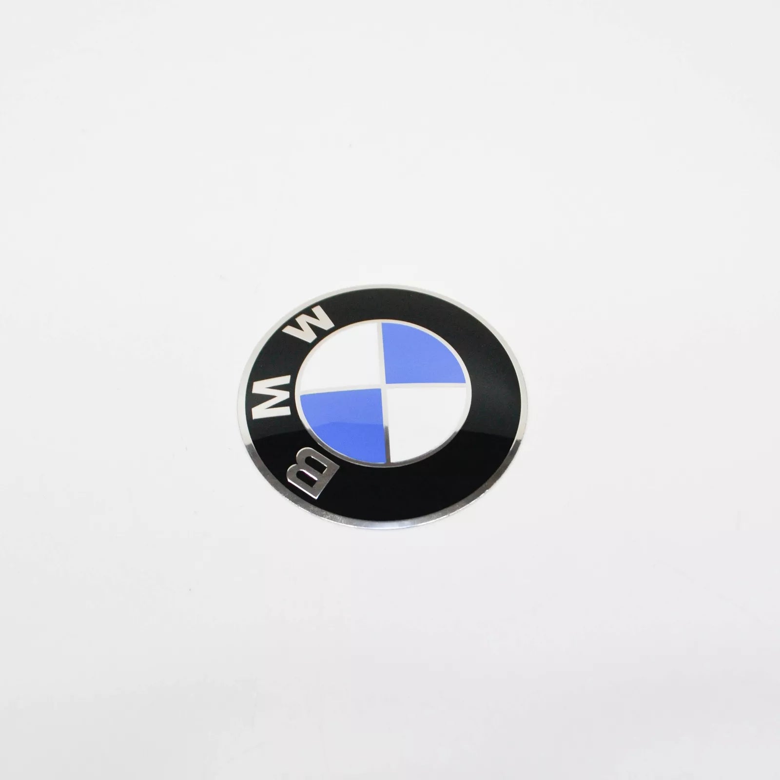 NEW BMW E46 SEDAN WAGON ENGINE COVER BMW EMBLEM BADGE 82MM 7785999 13717785999