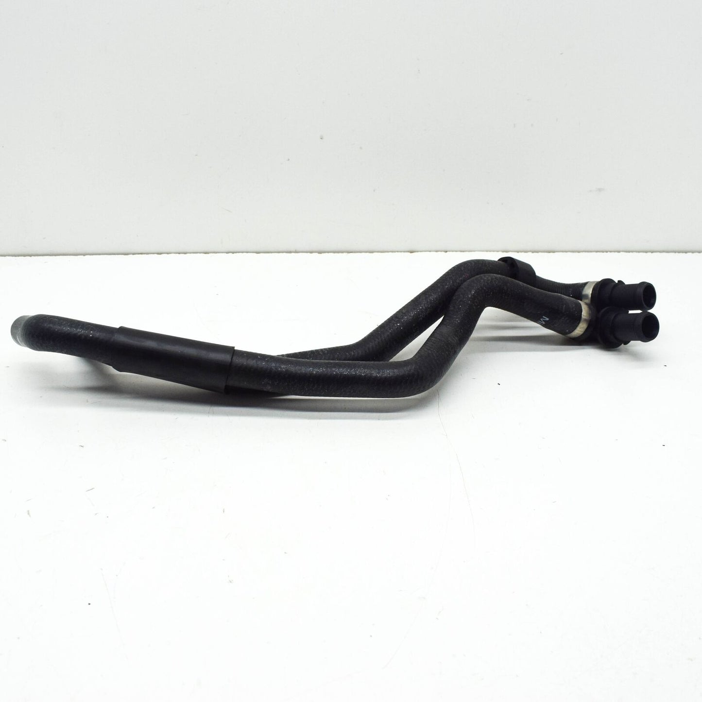 NEW AUDI A4 B9 AVANT ENGINE COOLANT HOSE PIPE 8W0819350N ORIGINAL