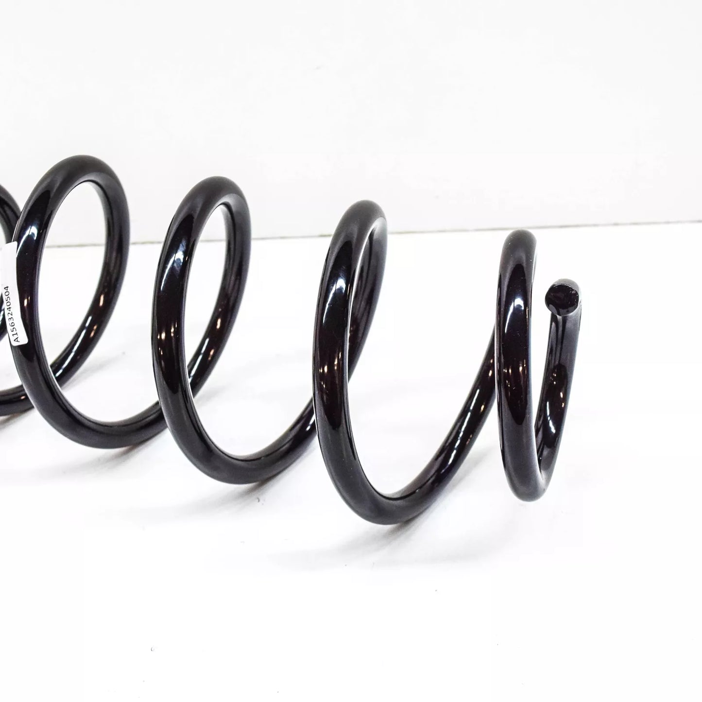 NEW MERCEDES-BENZ GLA X156 REAR COIL SPRING A1563240504 ORIGINAL