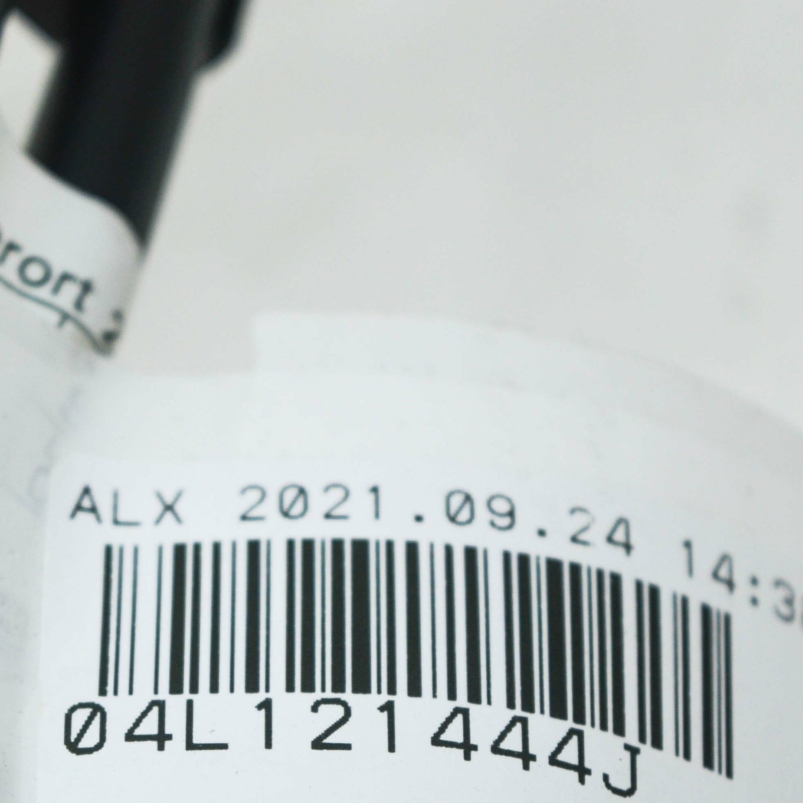 NEW AUDI A3 8V ENGINE COOLANT PIPE 04L121444J ORIGINAL