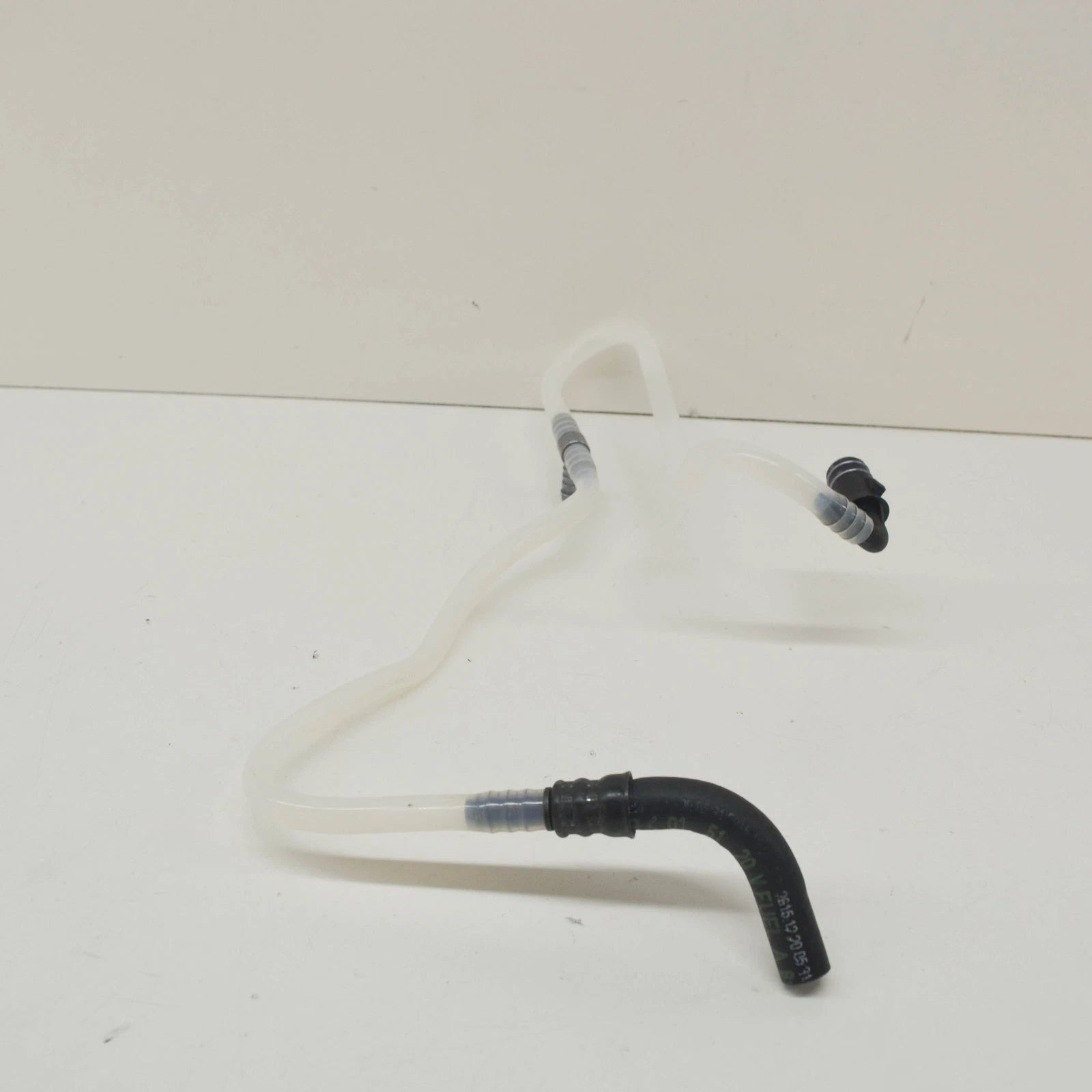 NEW BMW 5 E39 FUEL FEED LINE 13532248055 2248055 ORIGINAL