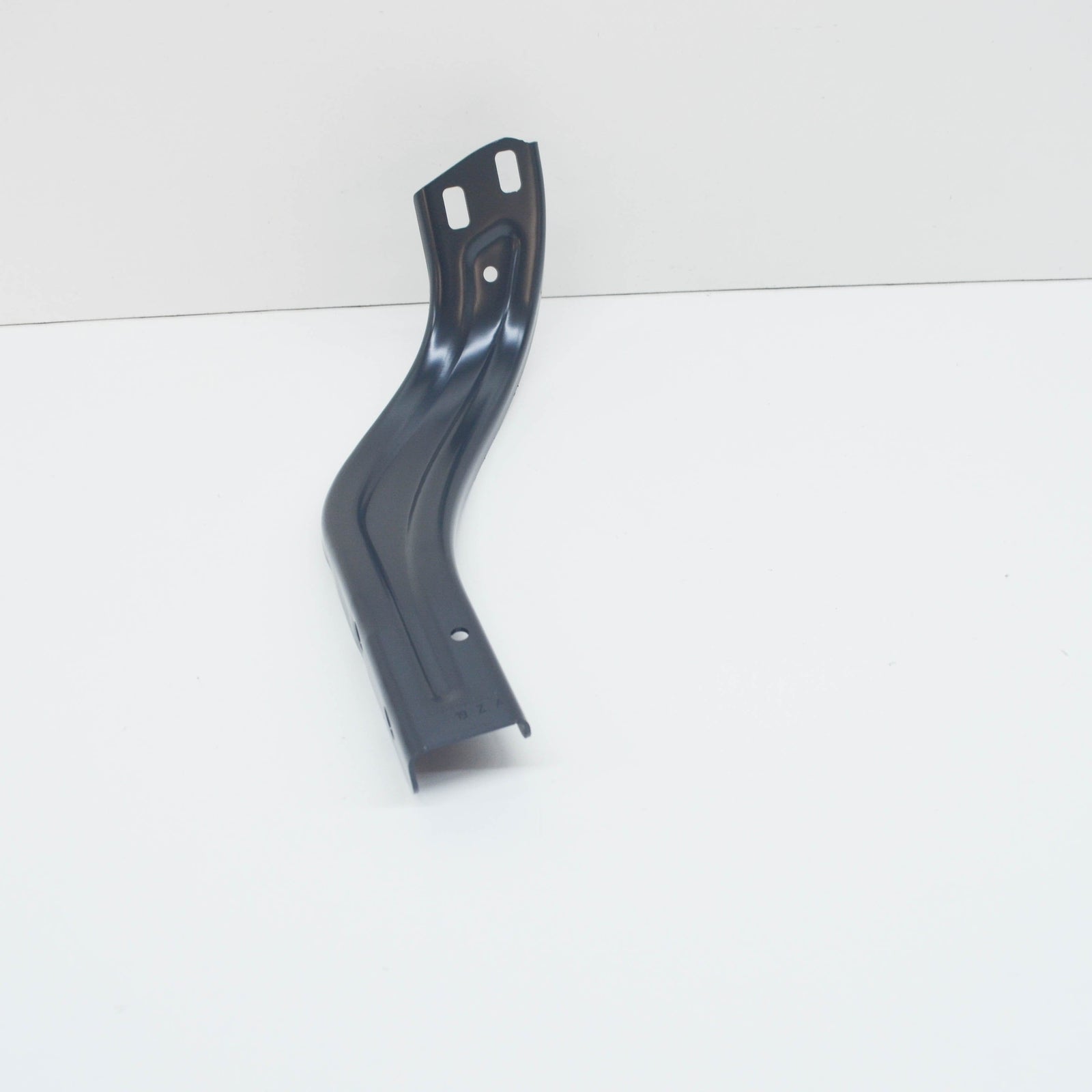 NEW MB E-CLASS W212 FRONT BUMPER RIGHT SUPPORT BRACKET A2126200285 2015 ORIGINAL