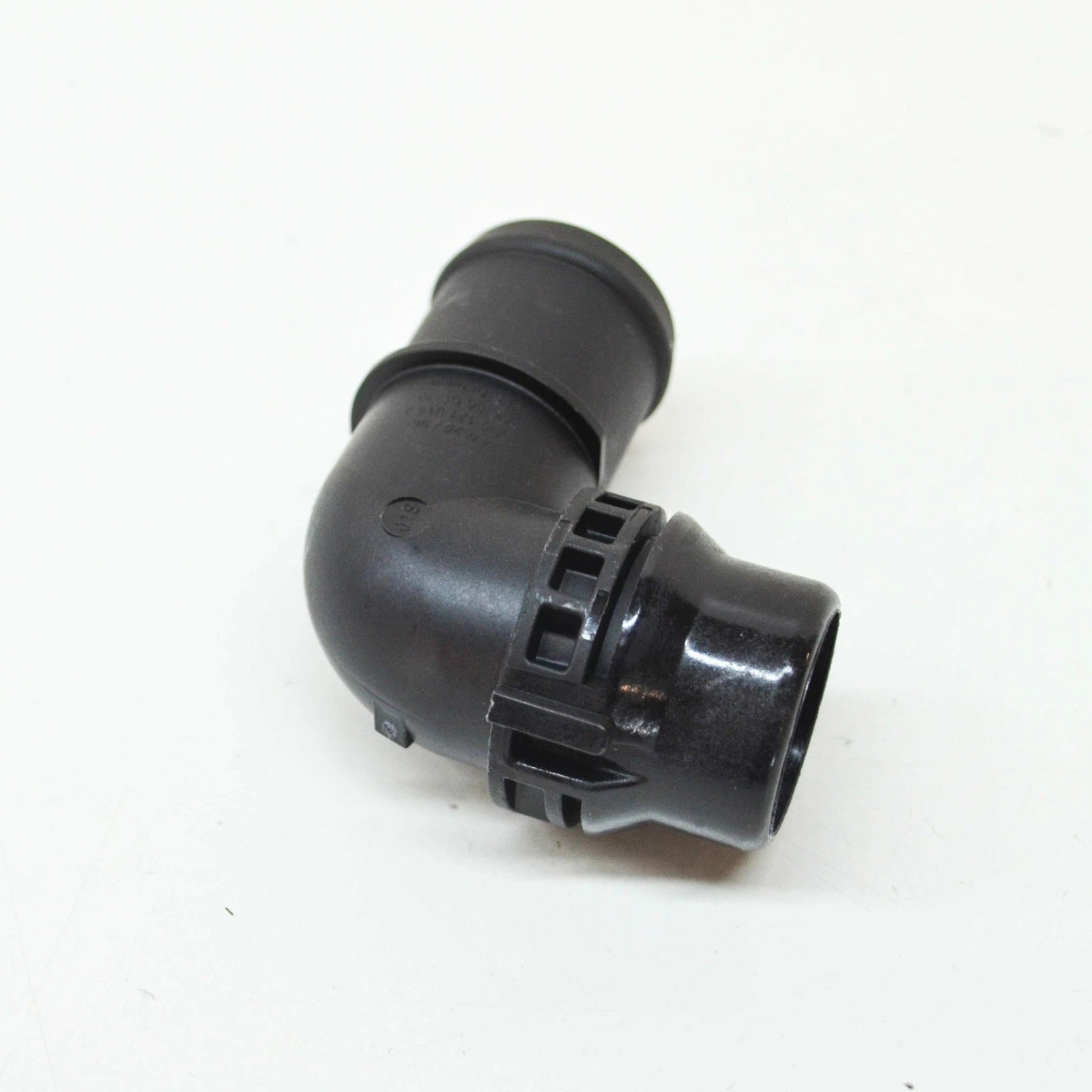 NEW AUDI A3 8V COOLING SYSTEM QUICK ACTING COUPLING 5Q0121619A ORIGINAL