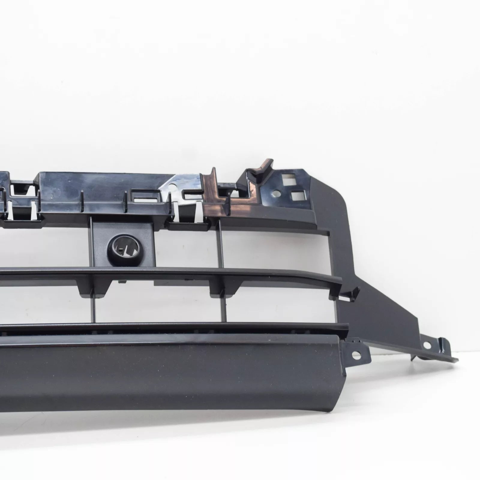 NEW AUDI Q3 F3 SPORTBACK FRONT BUMPER CENTER LOWER GRILLE 83A807683A9B9