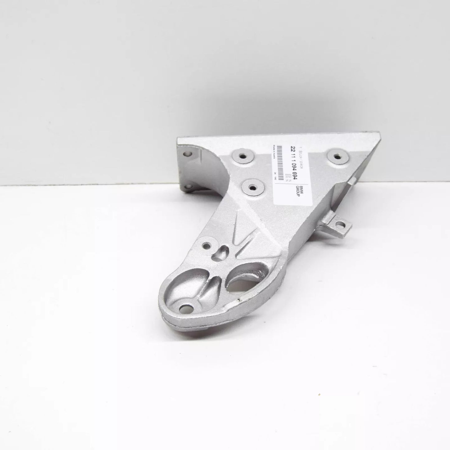 NEW BMW Z4 E86 RIGHT ENGINE MOUNT BRACKET 22111094694 1094694 3.2 PETROL