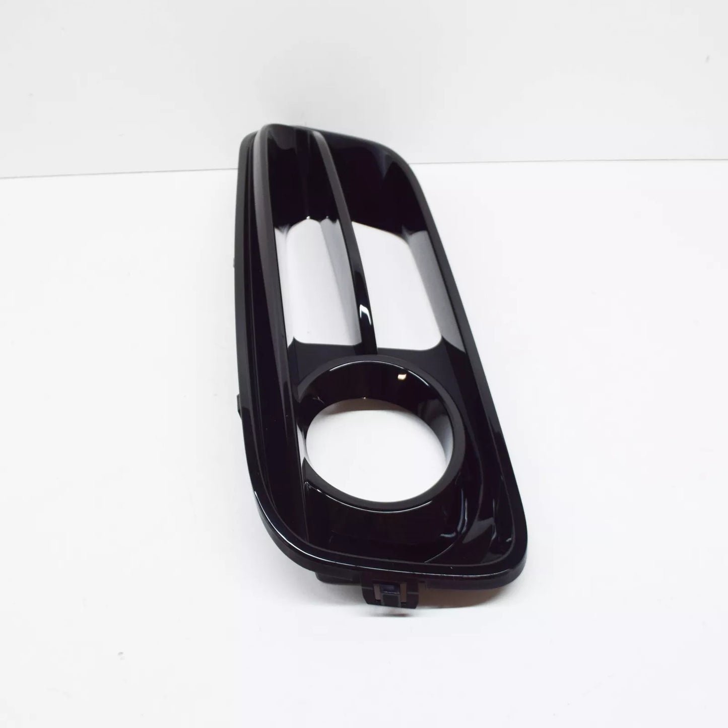 NEW BMW 1 F20 RIGHT FOG LIGHT GRILLE 51117371672 7371672 2015 ORIGINAL