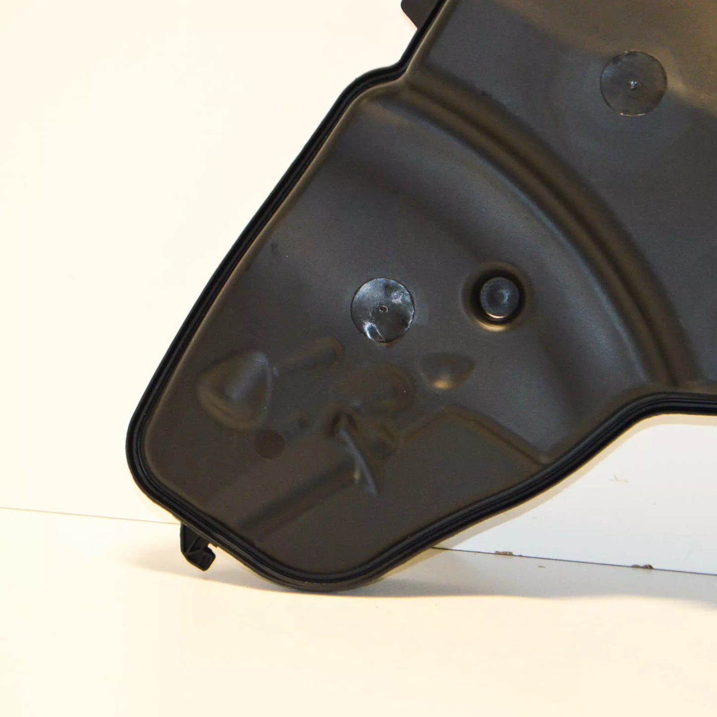 NEW BMW X5 G05 WINDSHIELD WASHER RESERVOIR FLUID TANK 61667932311 ORIGINAL